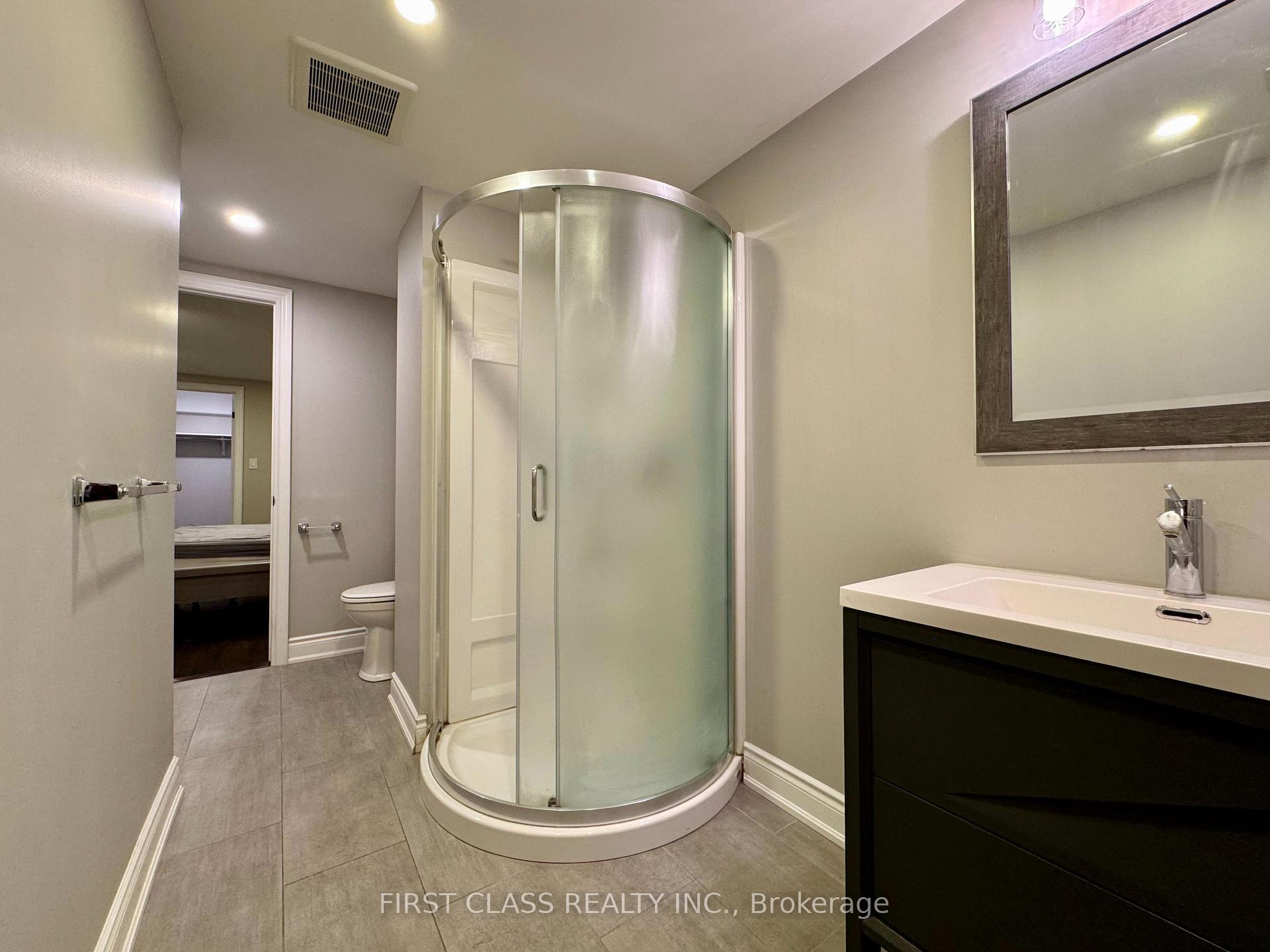Photo 32 of 1230 Glenashton Drive, Oakville, Wedgewood Creek — HOMEH