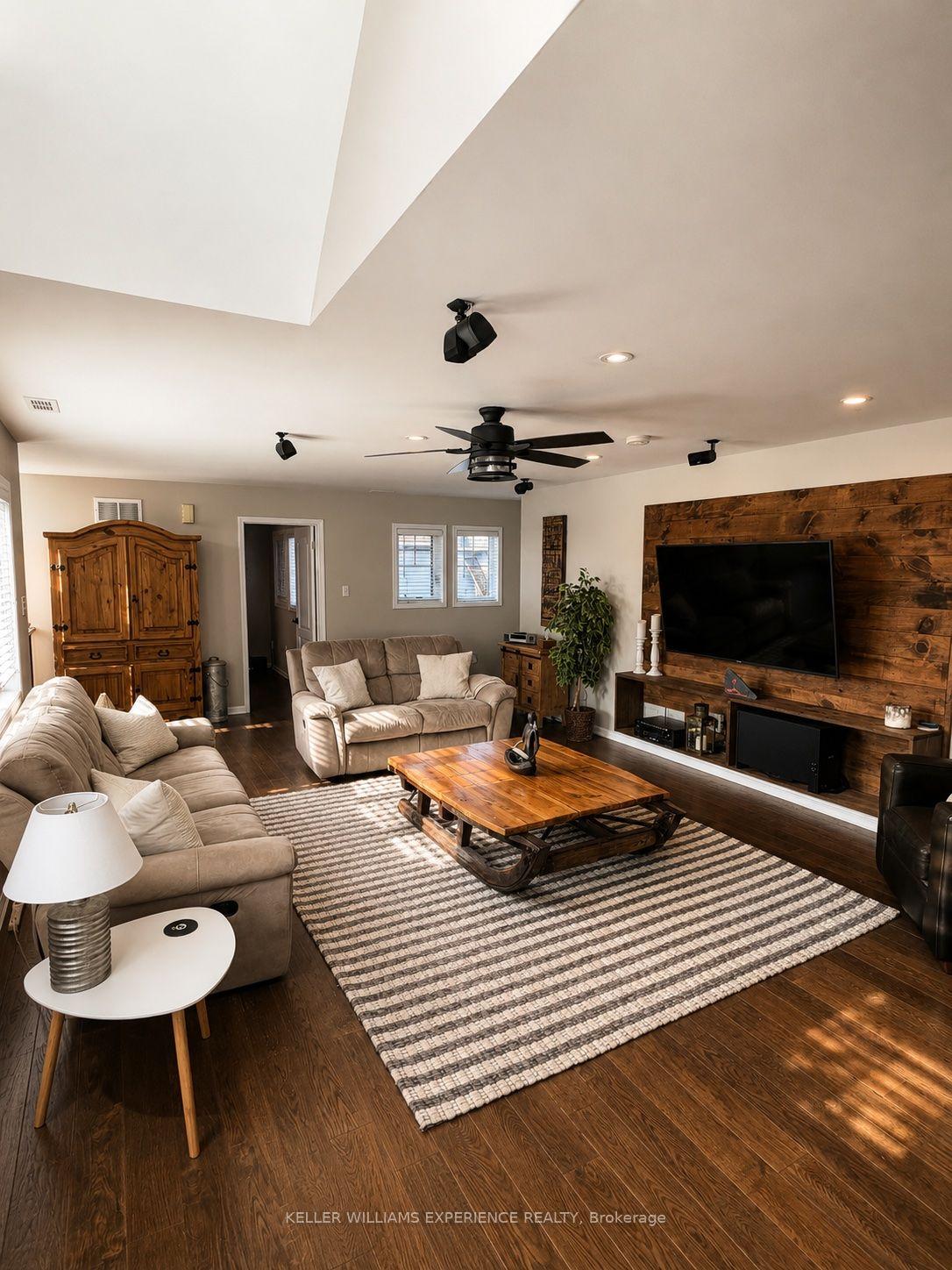 Photo 6 of Unit 9, 16 Carnoustie Lane, Georgian Bay, Baxter — HOMEH