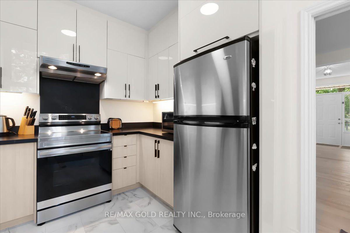 Photo 16 of Unit 2, 465 Columbia Street W, Waterloo, Upper Beechwood — HOMEH
