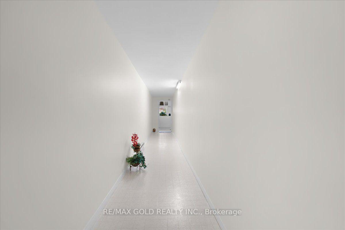 Photo 32 of Unit 2, 465 Columbia Street W, Waterloo, Upper Beechwood — HOMEH