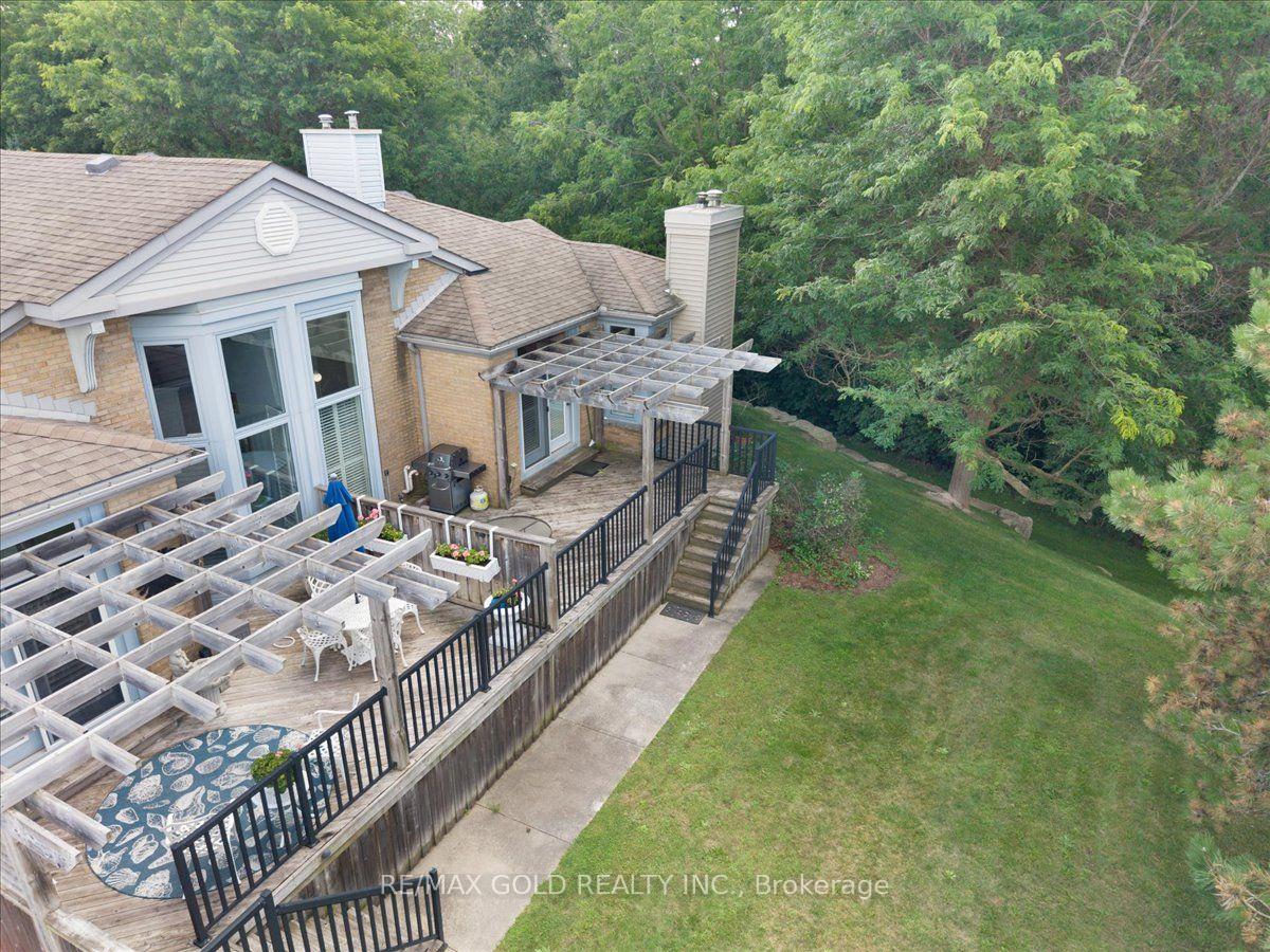 Photo 39 of Unit 2, 465 Columbia Street W, Waterloo, Upper Beechwood — HOMEH