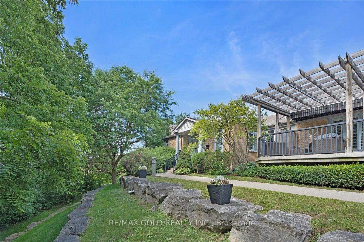 Photo 50 of Unit 2, 465 Columbia Street W, Waterloo, Upper Beechwood — HOMEH