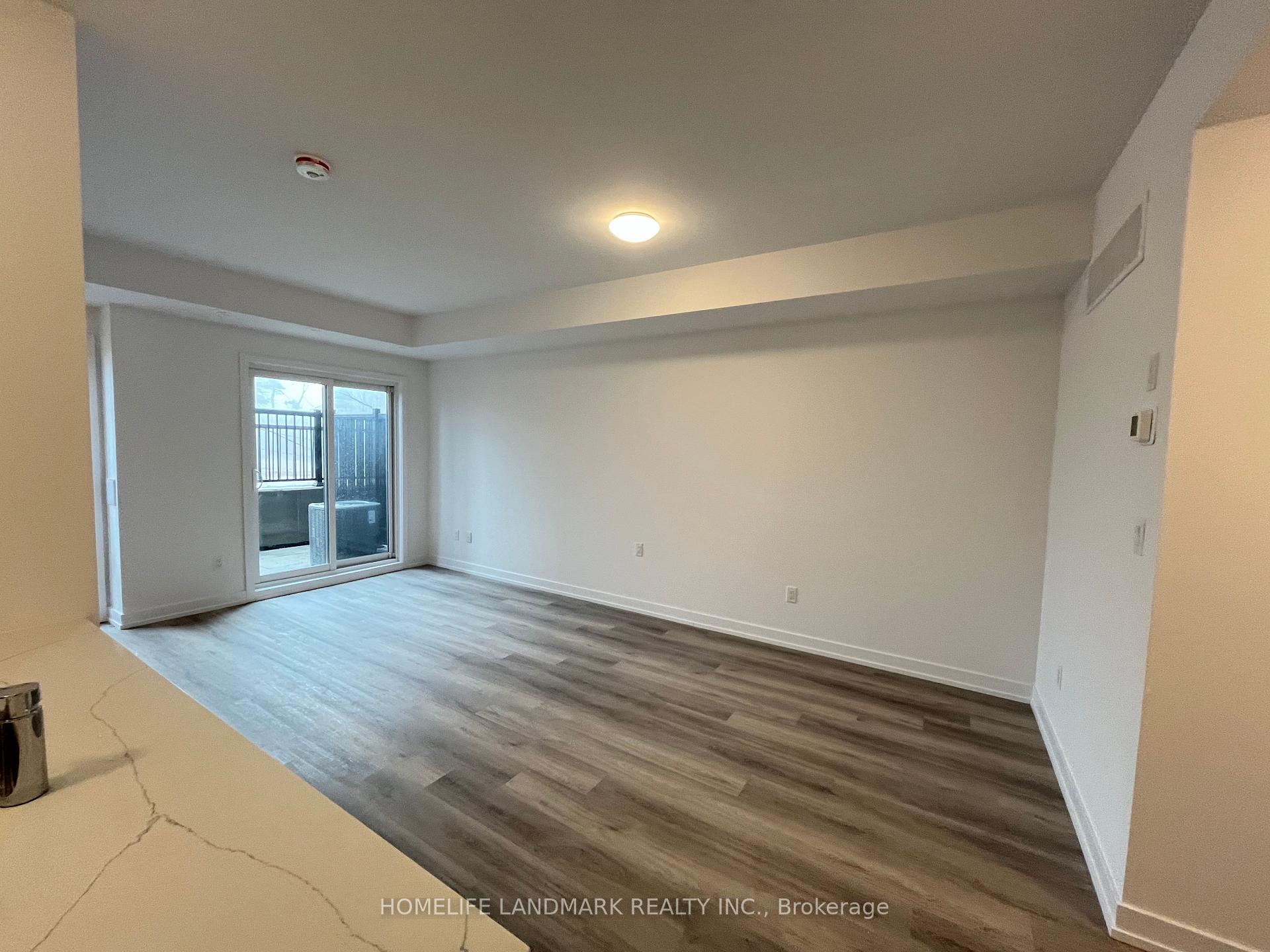 Photo 1 of Unit 118, 51 Jefferson Side Road, Richmond Hill, Jefferson — HOMEH