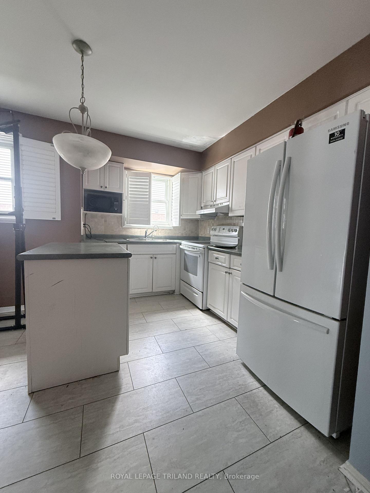 Photo 3 of 85 Bonaventure Drive, London, East I — HOMEH