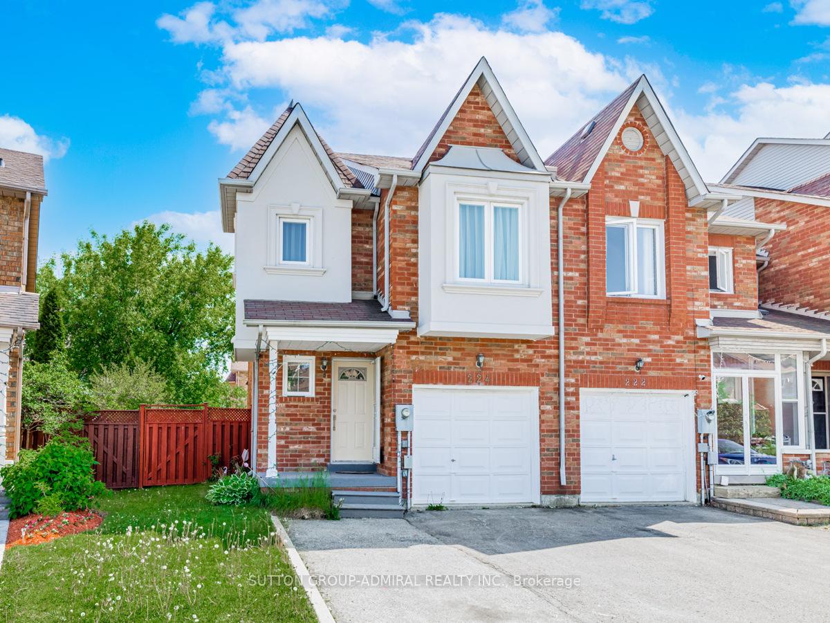 Photo 2 of 224 Kelso Crescent, Vaughan, Maple — HOMEH