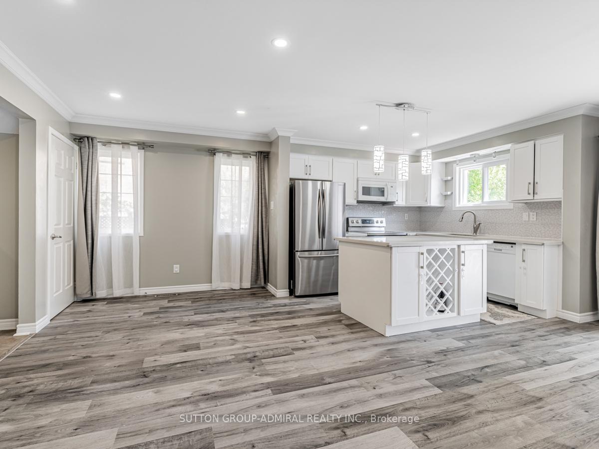 Photo 8 of 224 Kelso Crescent, Vaughan, Maple — HOMEH