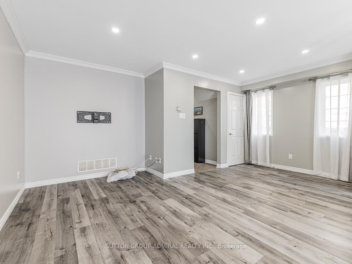 Photo 20 of 224 Kelso Crescent, Vaughan, Maple — HOMEH