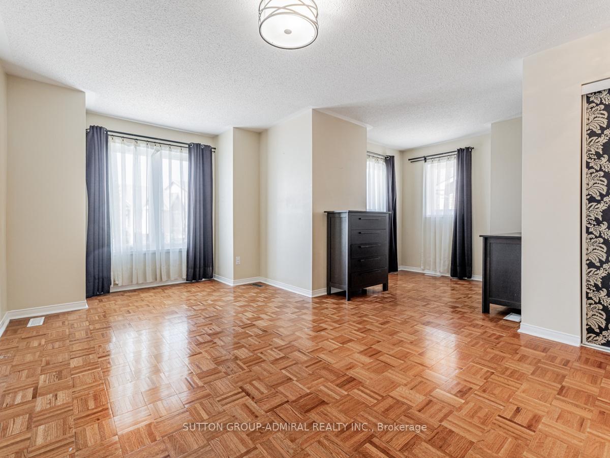 Photo 22 of 224 Kelso Crescent, Vaughan, Maple — HOMEH