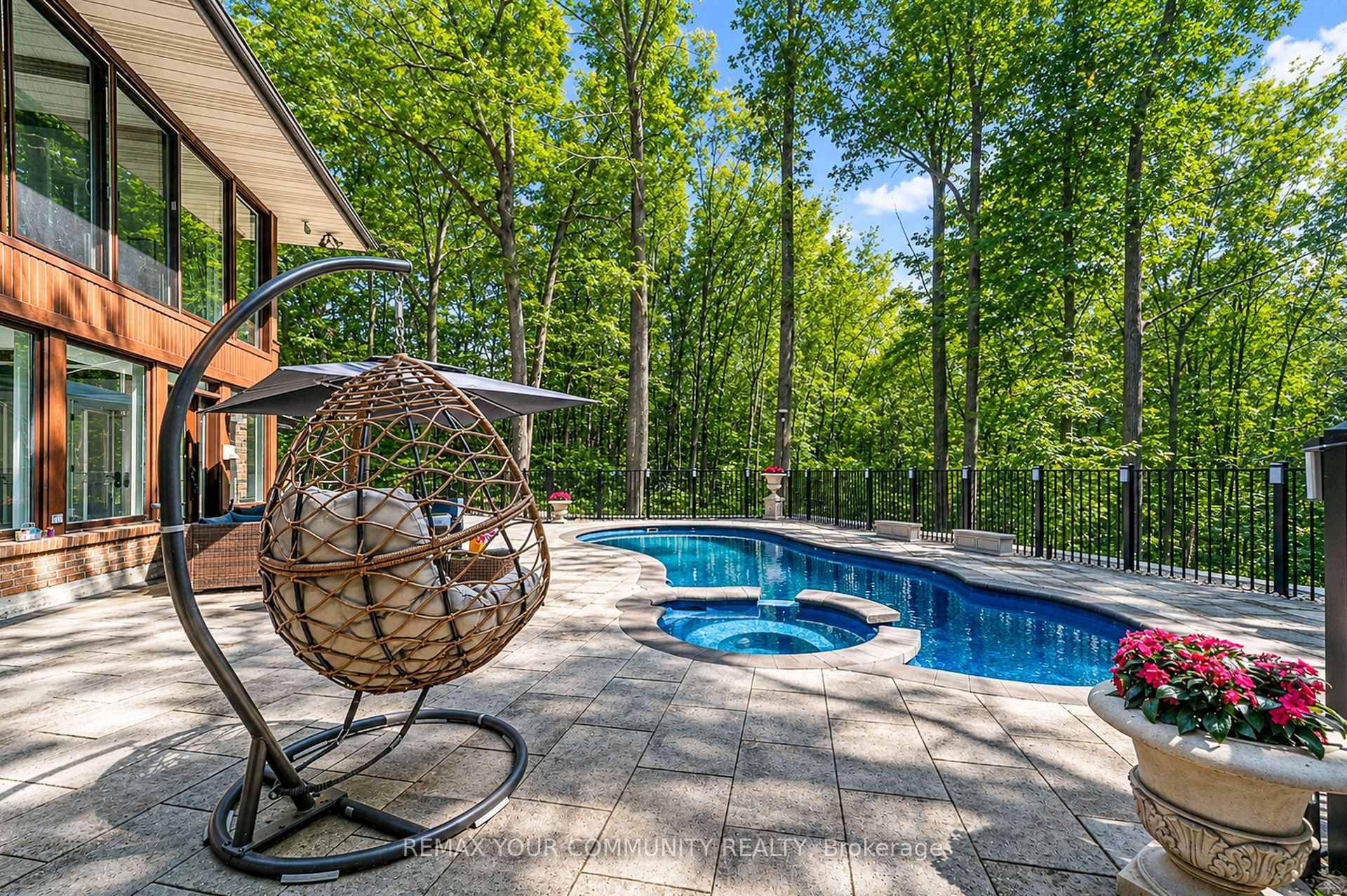 Photo 46 of 76 Trailwood Crescent, Richmond Hill, Rural Richmond Hill — HOMEH