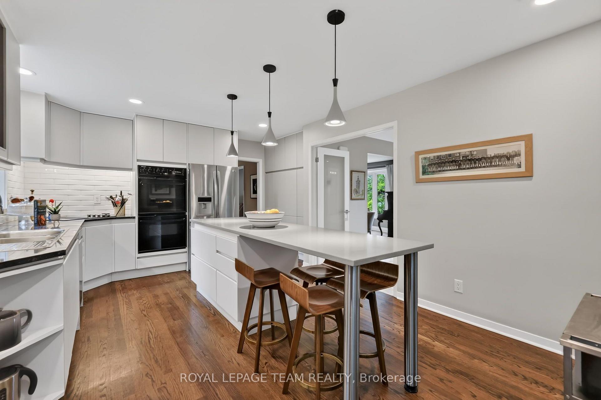 Photo 10 of 1958 Neepawa Avenue, Ottawa, Carlingwood — HOMEH