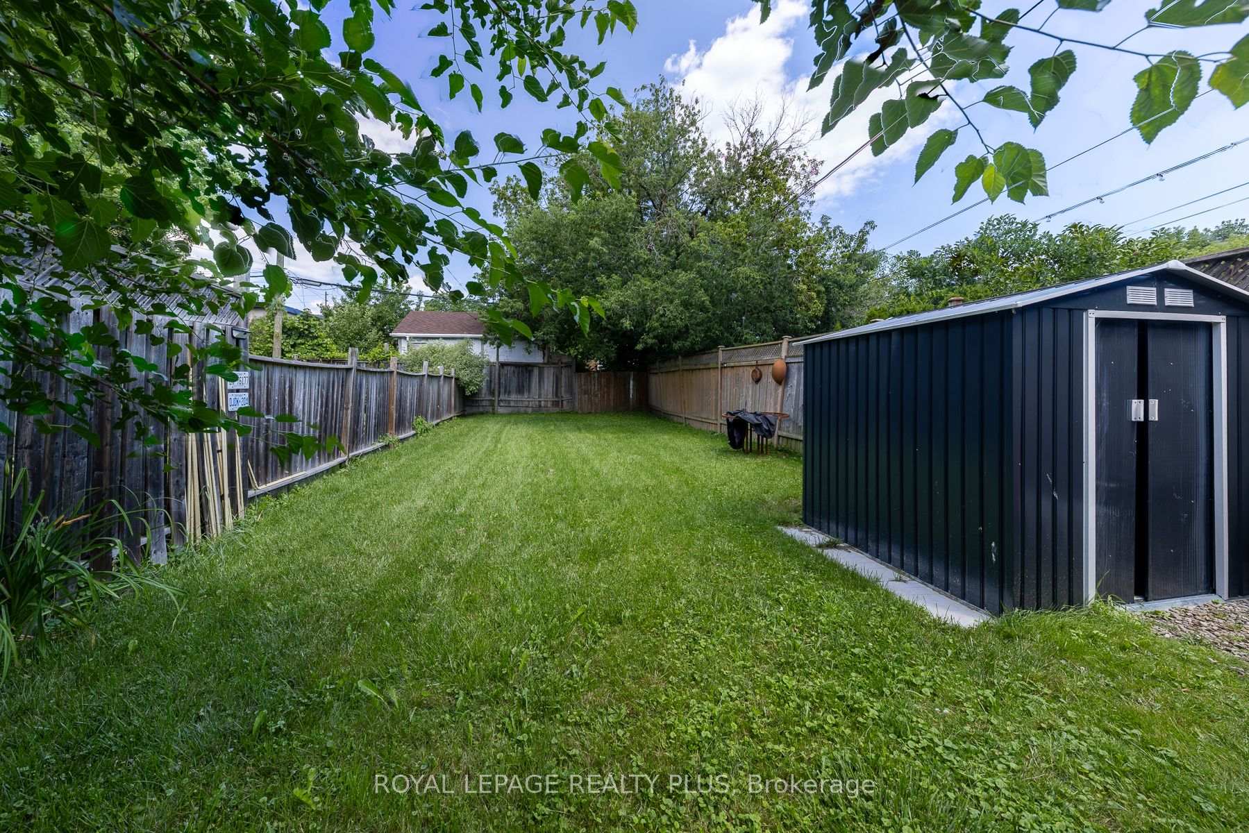 Photo 32 of 33 Dayton Avenue, Etobicoke, Stonegate-Queensway — HOMEH