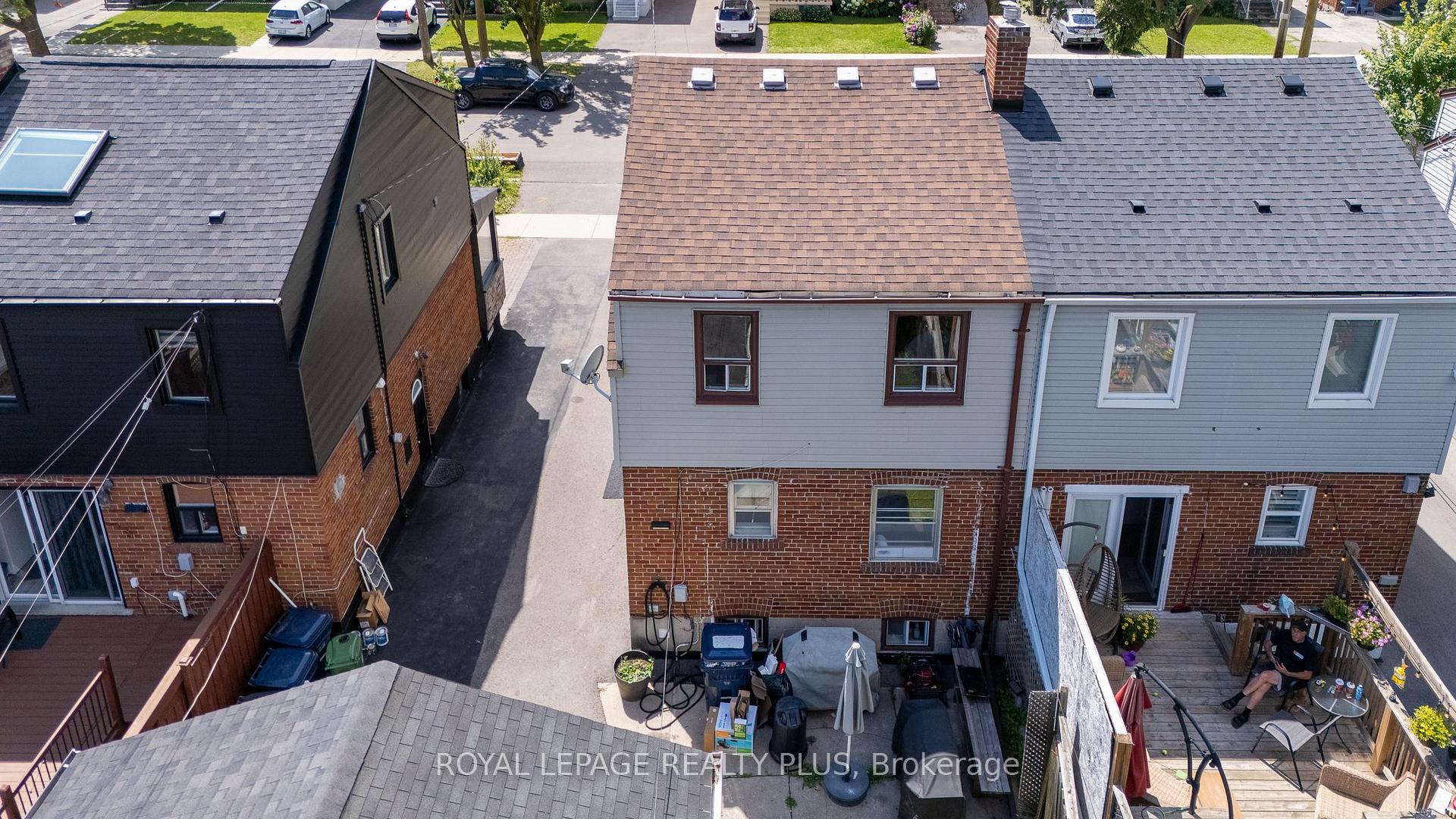 Photo 37 of 33 Dayton Avenue, Etobicoke, Stonegate-Queensway — HOMEH