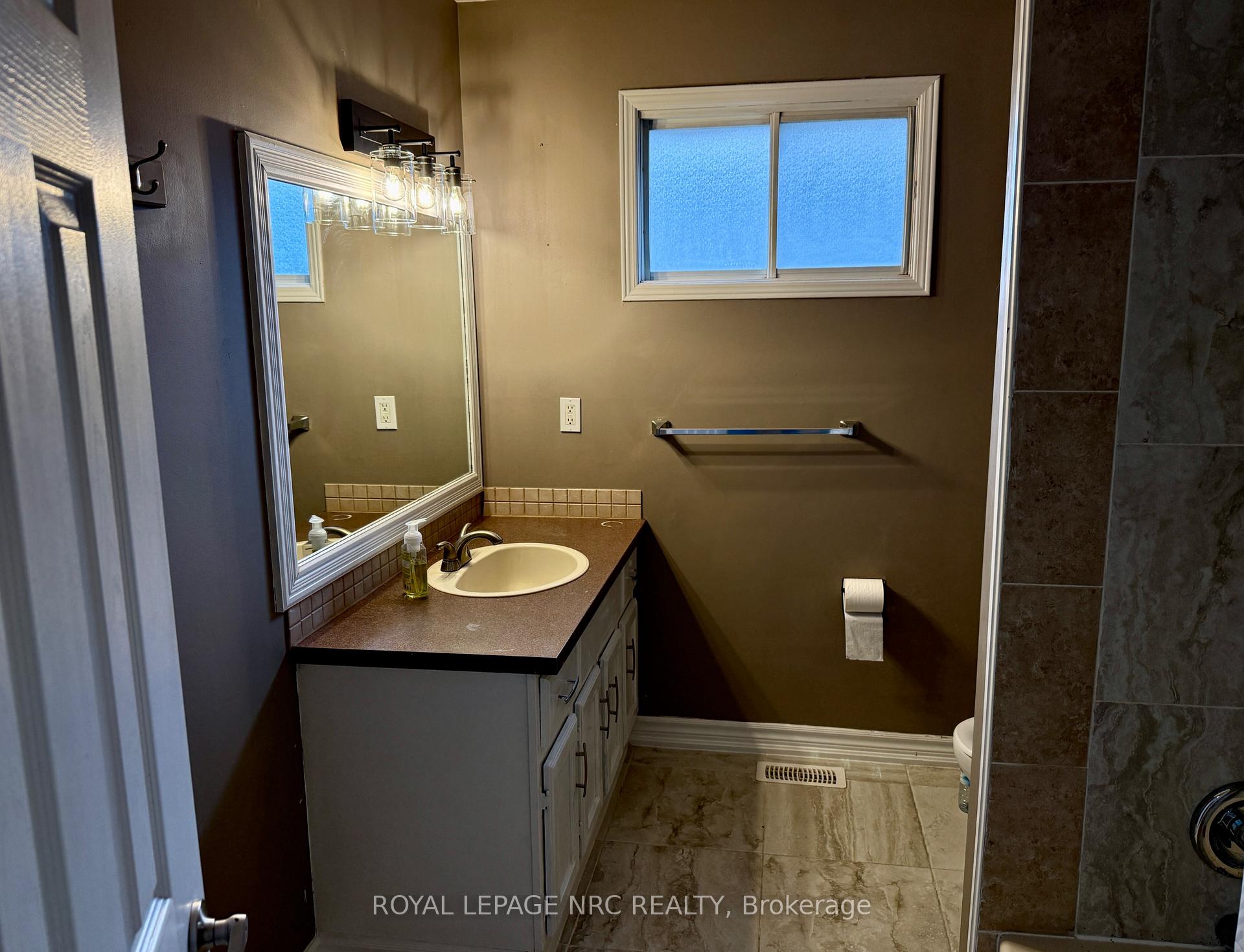 Photo 6 of 22 Ravine Road, St. Catharines, Oakdale — HOMEH