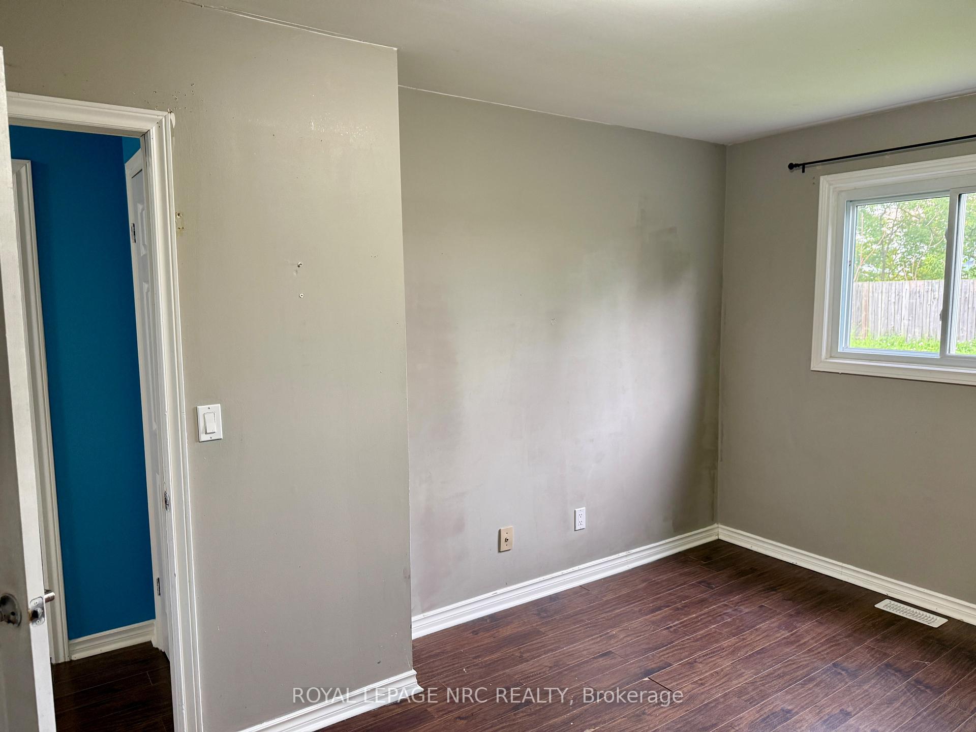 Photo 8 of 22 Ravine Road, St. Catharines, Oakdale — HOMEH