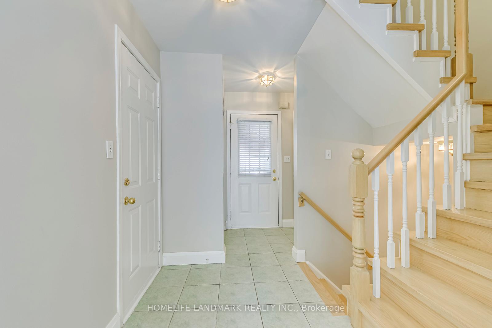 Photo 3 of 4432 Peter Drive, Burlington, Shoreacres — HOMEH