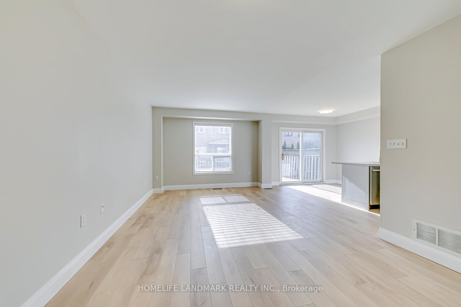 Photo 5 of 4432 Peter Drive, Burlington, Shoreacres — HOMEH