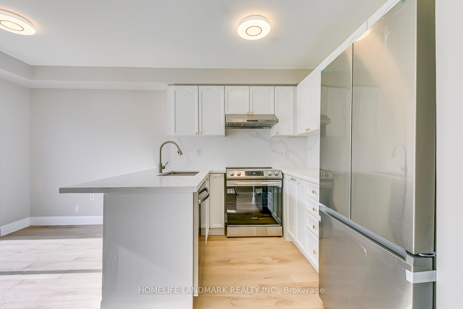 Photo 14 of 4432 Peter Drive, Burlington, Shoreacres — HOMEH