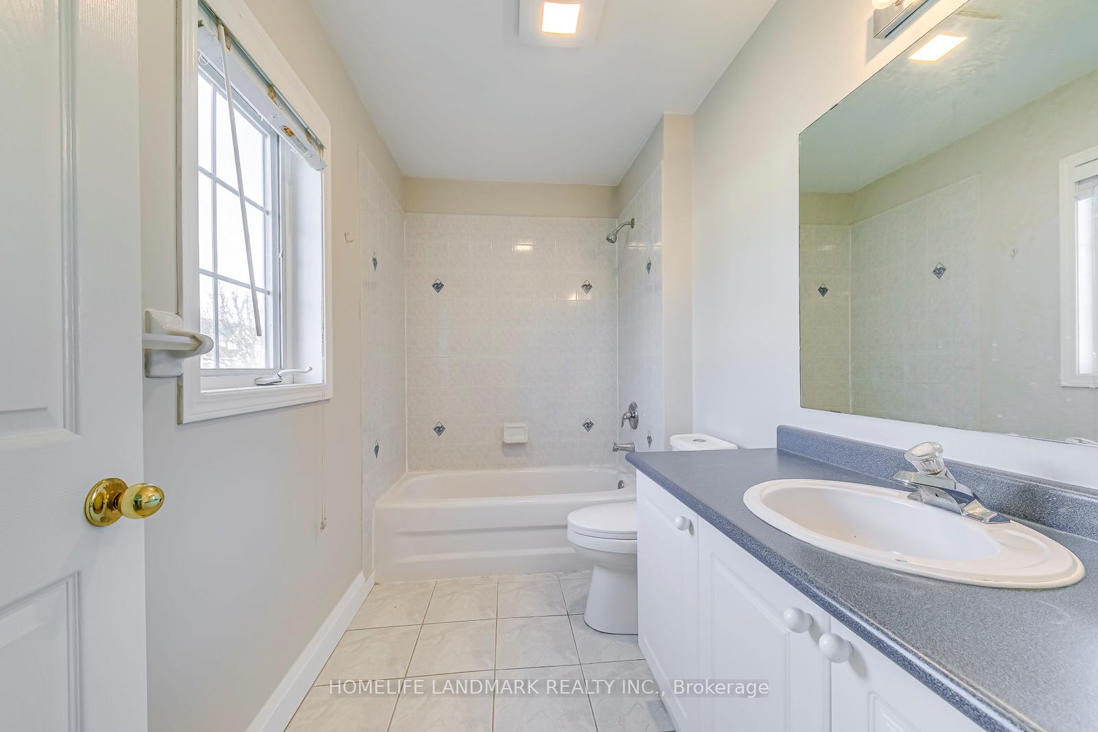 Photo 21 of 4432 Peter Drive, Burlington, Shoreacres — HOMEH