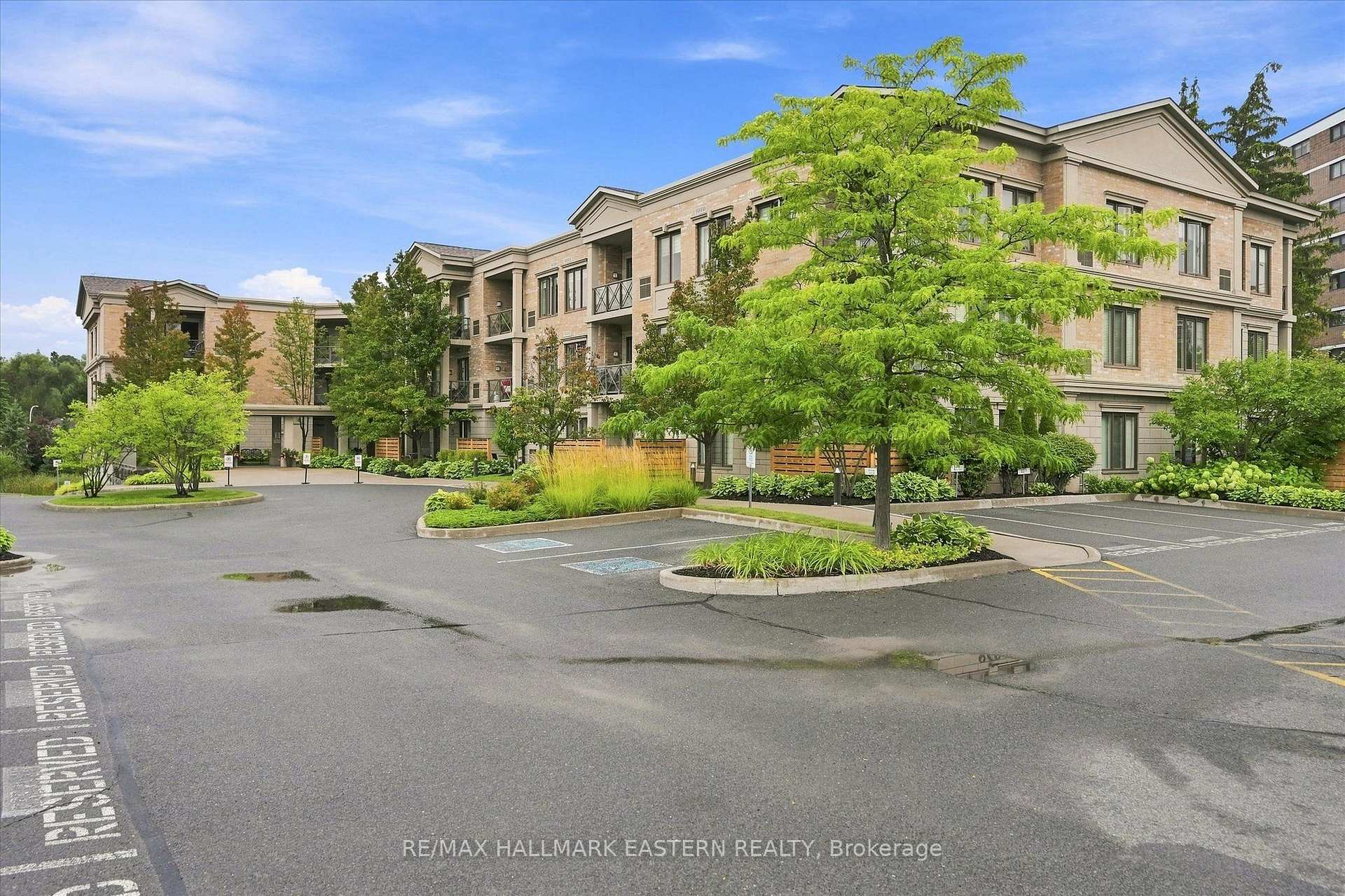Photo of Unit PH16, 869 Clonsilla Avenue