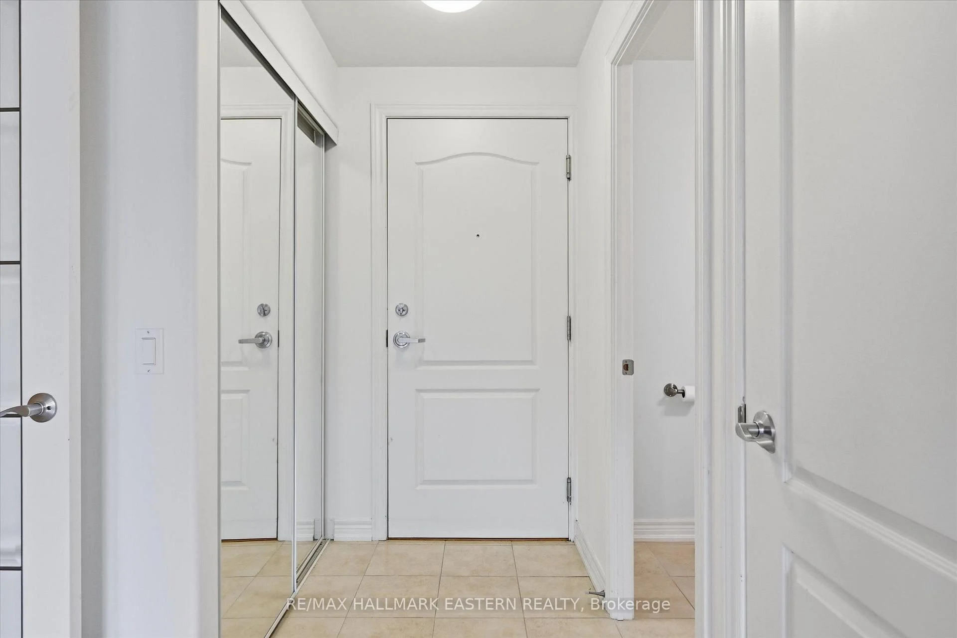 Photo 7 of Unit PH16, 869 Clonsilla Avenue, Peterborough, Otonabee Ward 1 — HOMEH
