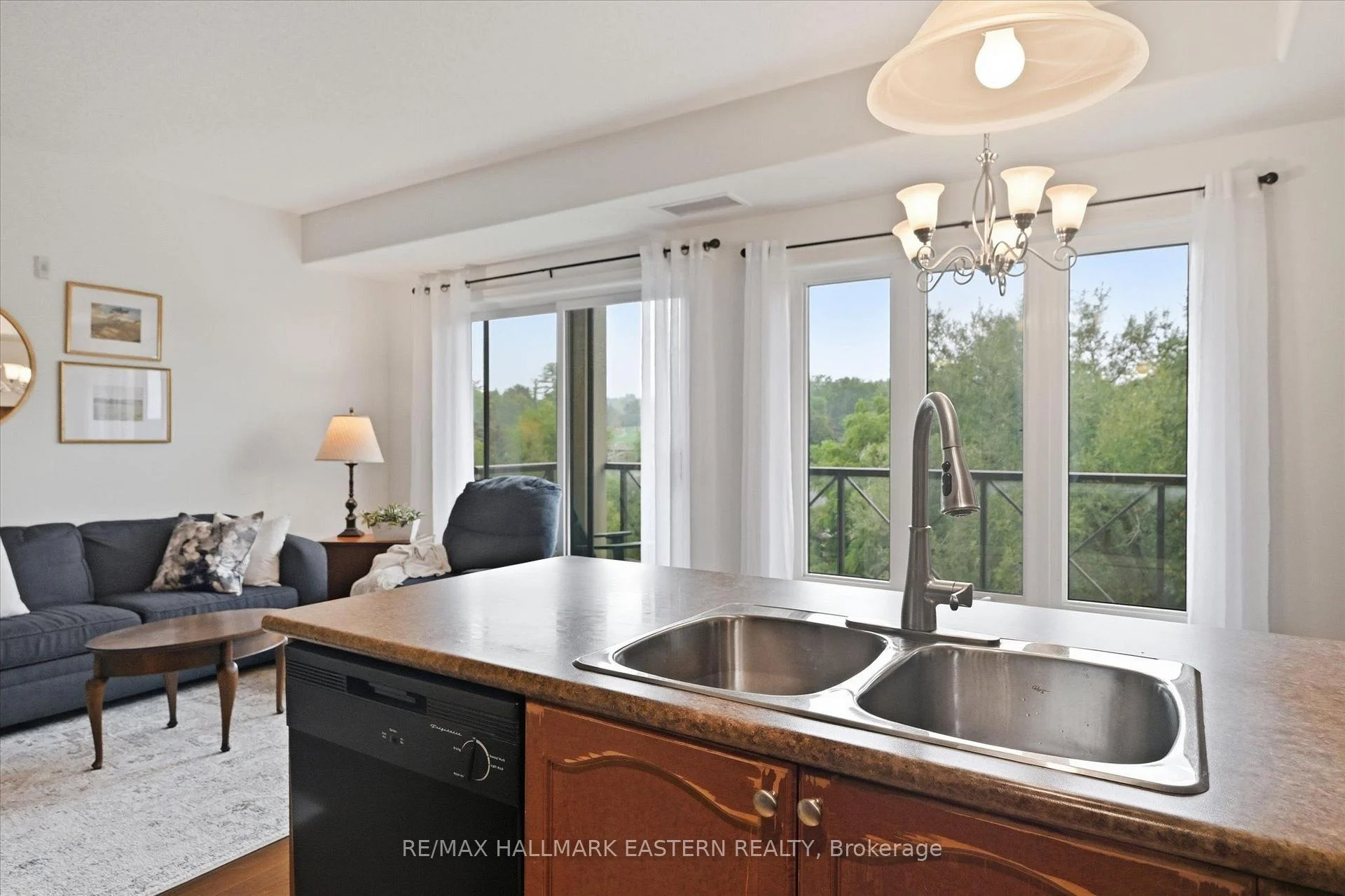 Photo 12 of Unit PH16, 869 Clonsilla Avenue, Peterborough, Otonabee Ward 1 — HOMEH