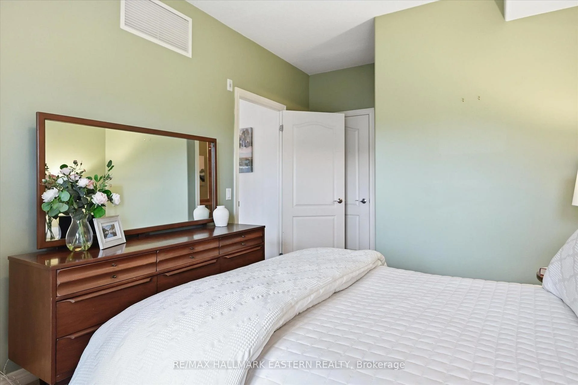 Photo 23 of Unit PH16, 869 Clonsilla Avenue, Peterborough, Otonabee Ward 1 — HOMEH