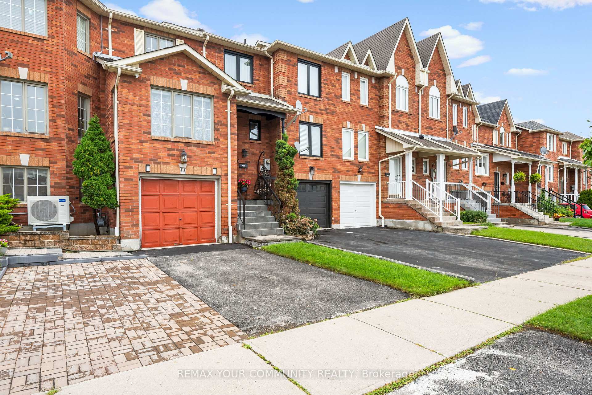 Photo 9 of 16 Smales Drive, Ajax, Central — HOMEH