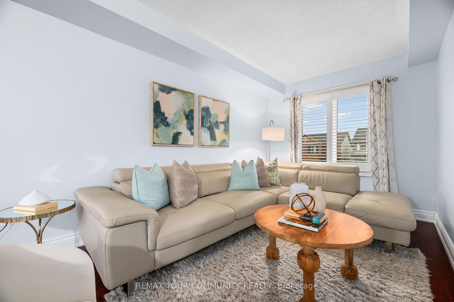 Photo 10 of 16 Smales Drive, Ajax, Central — HOMEH