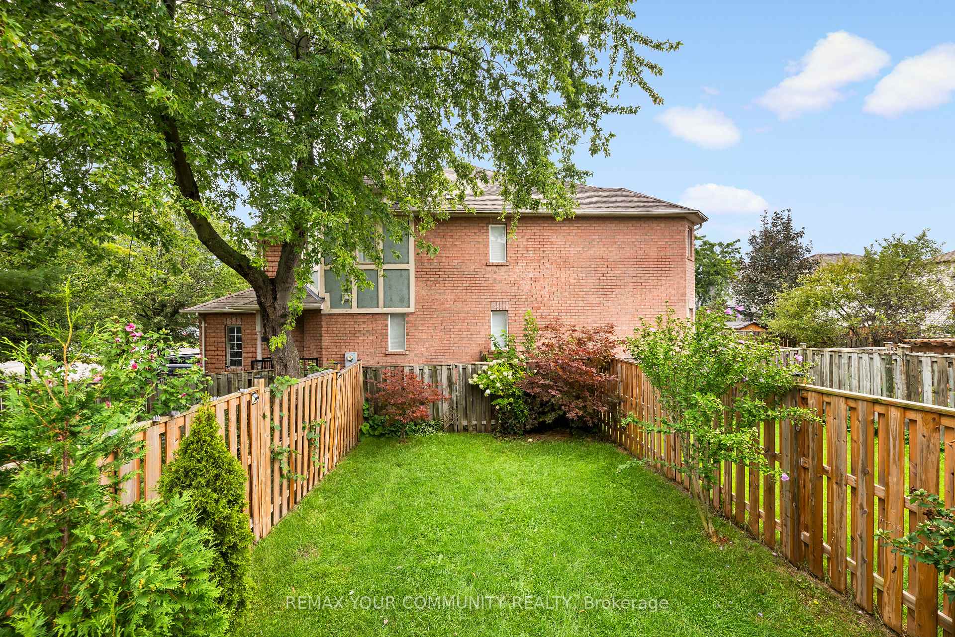 Photo 90 of 16 Smales Drive, Ajax, Central — HOMEH