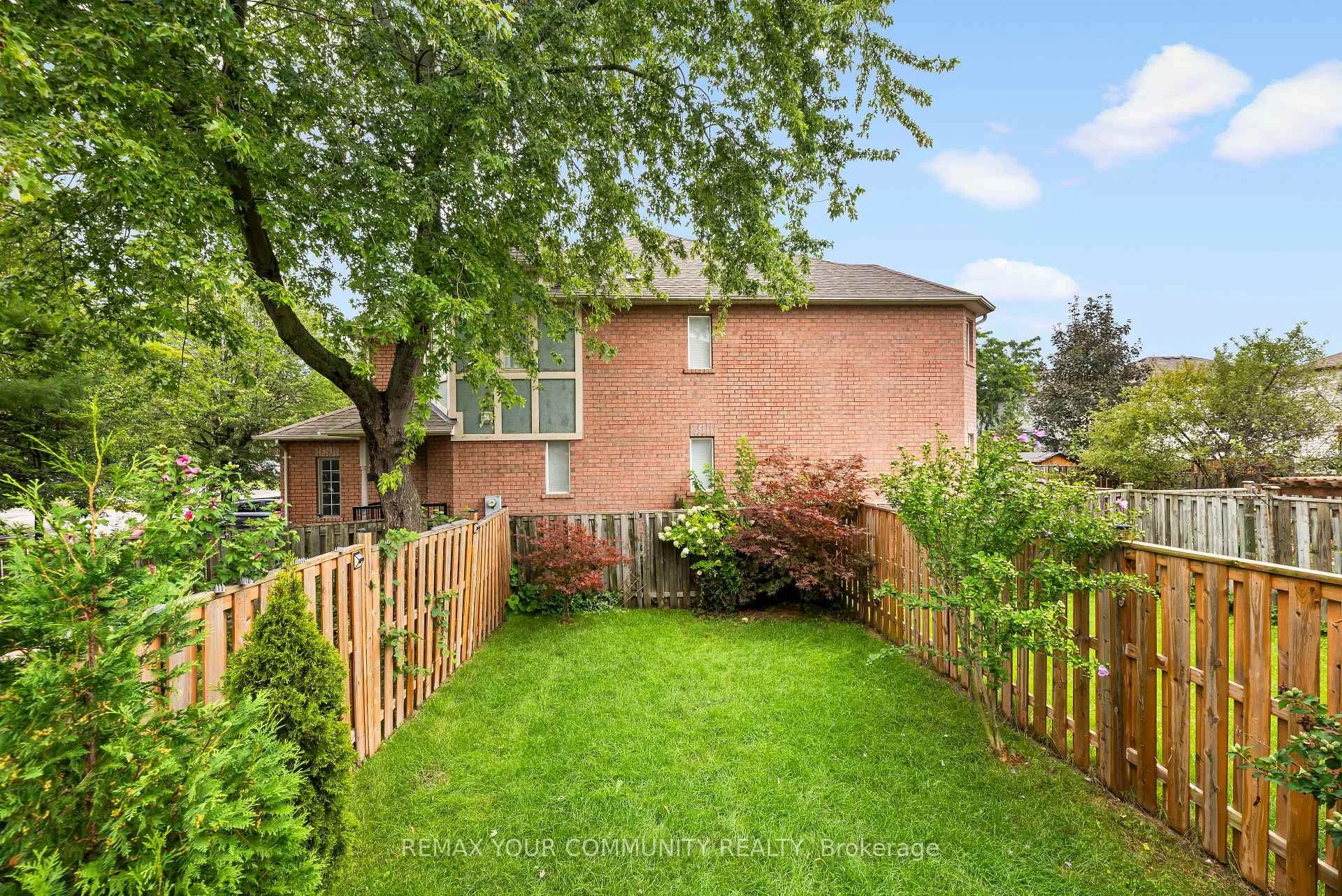 Photo 46 of 16 Smales Drive, Ajax, Central — HOMEH