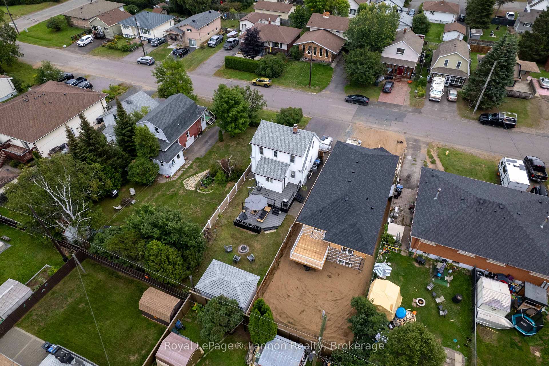 Photo 2 of 102 Bruce Street, Thunder Bay, Shuniah — HOMEH