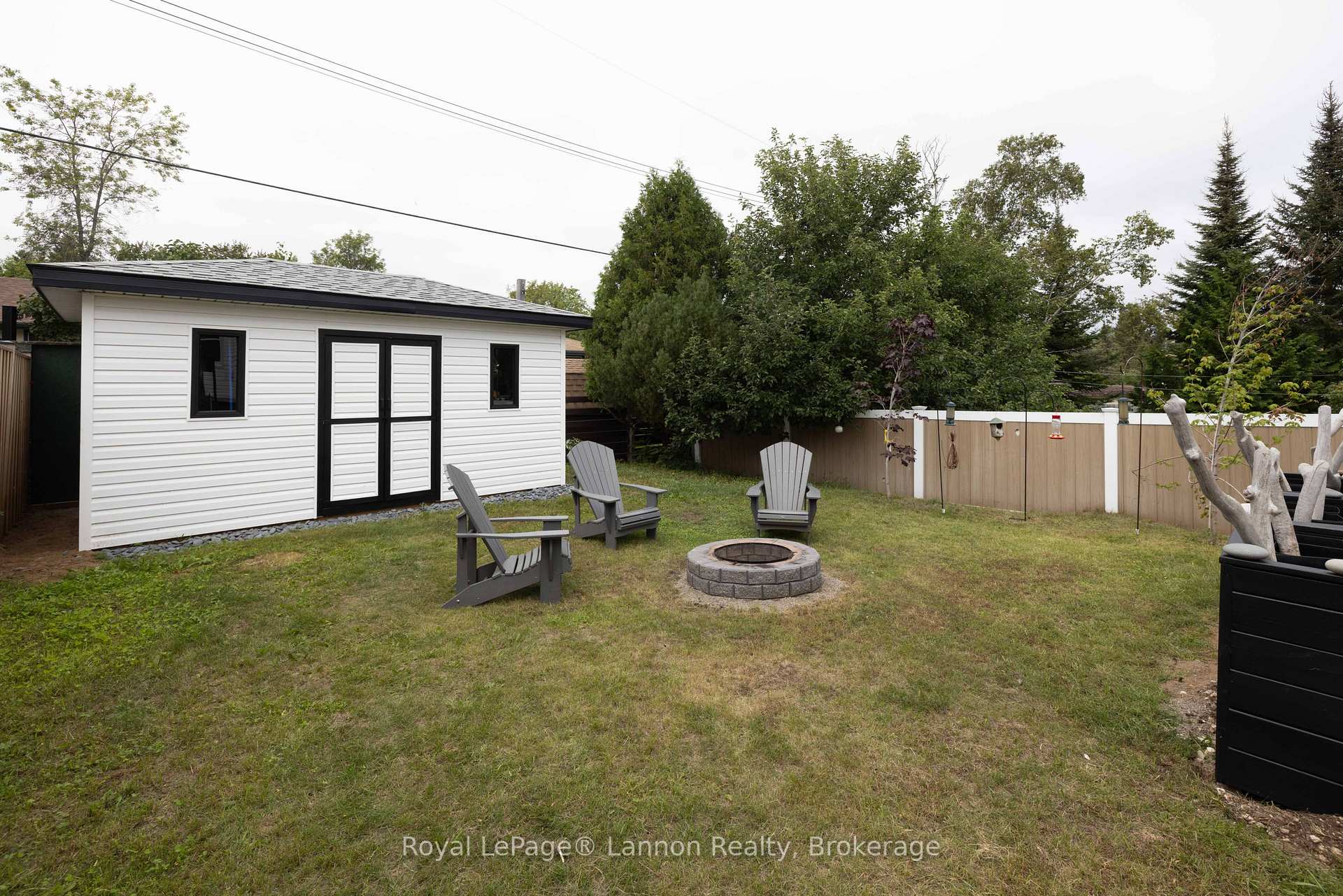 Photo 6 of 102 Bruce Street, Thunder Bay, Shuniah — HOMEH