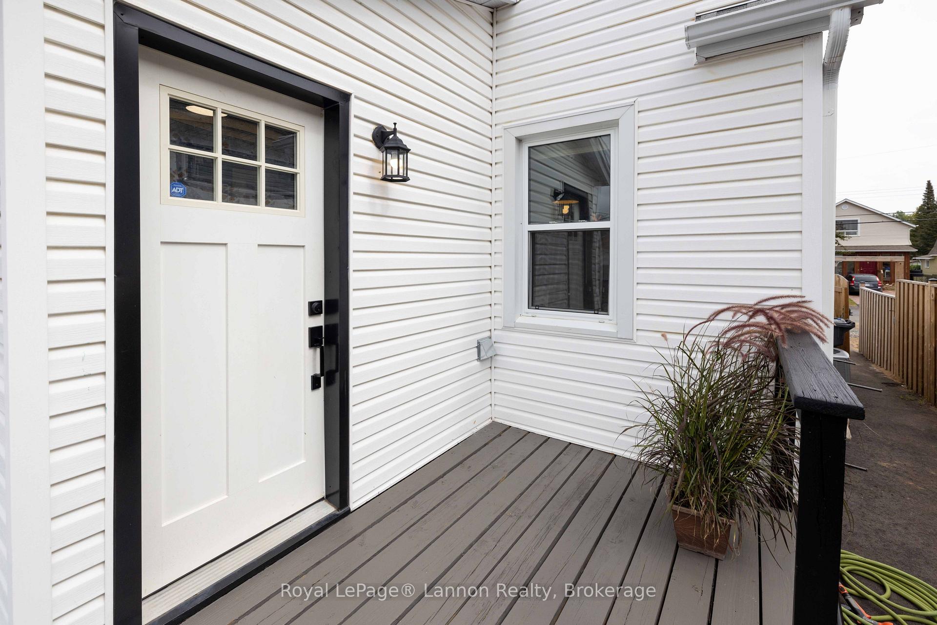 Photo 9 of 102 Bruce Street, Thunder Bay, Shuniah — HOMEH