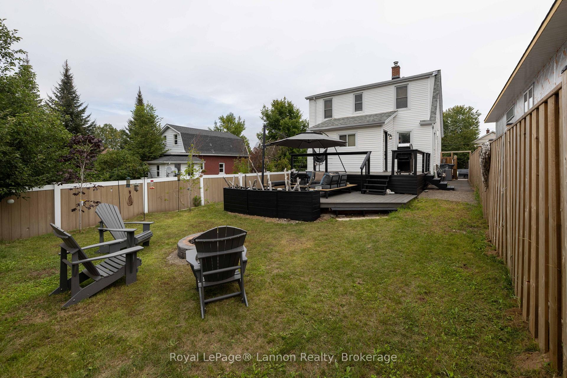 Photo 10 of 102 Bruce Street, Thunder Bay, Shuniah — HOMEH