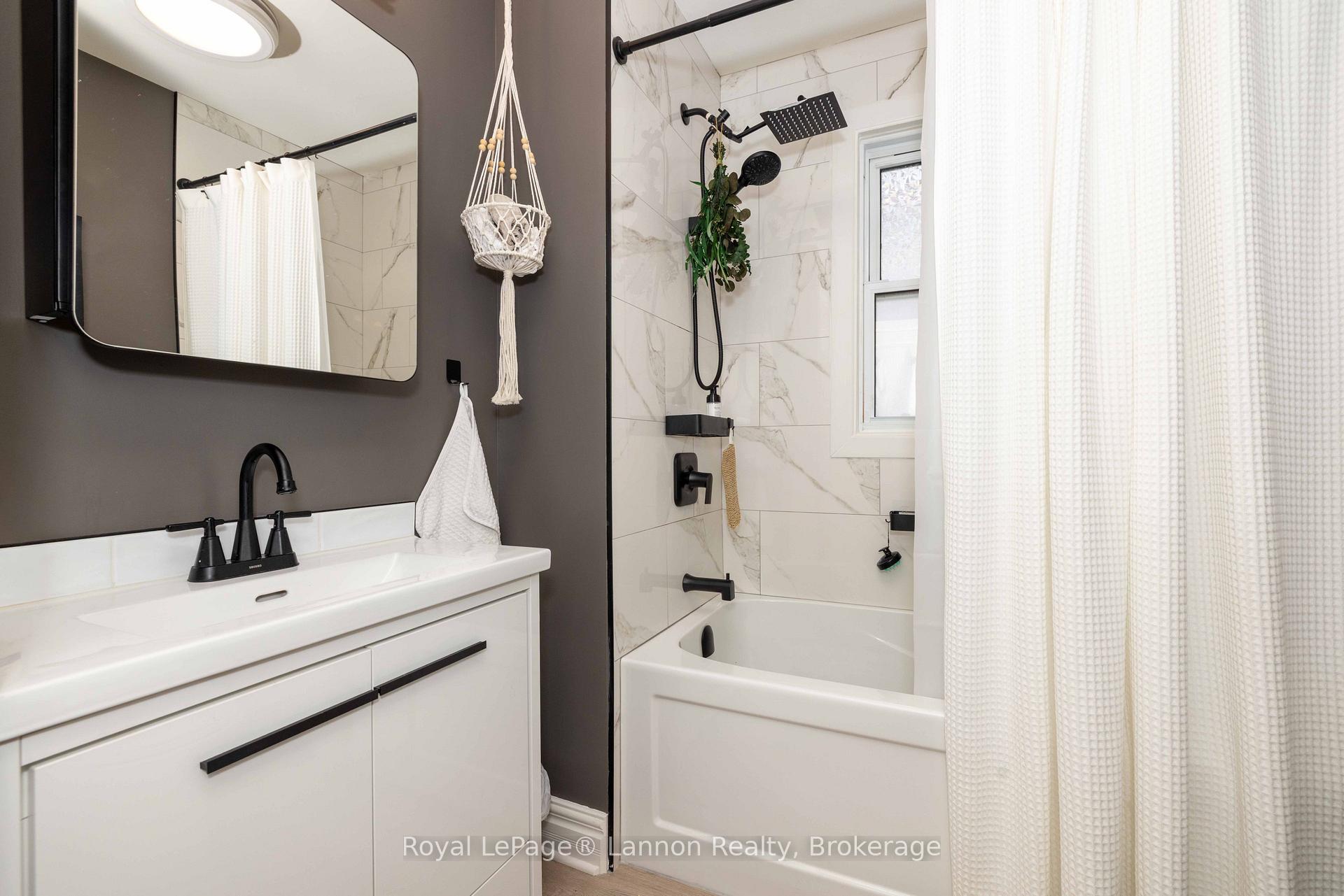 Photo 21 of 102 Bruce Street, Thunder Bay, Shuniah — HOMEH