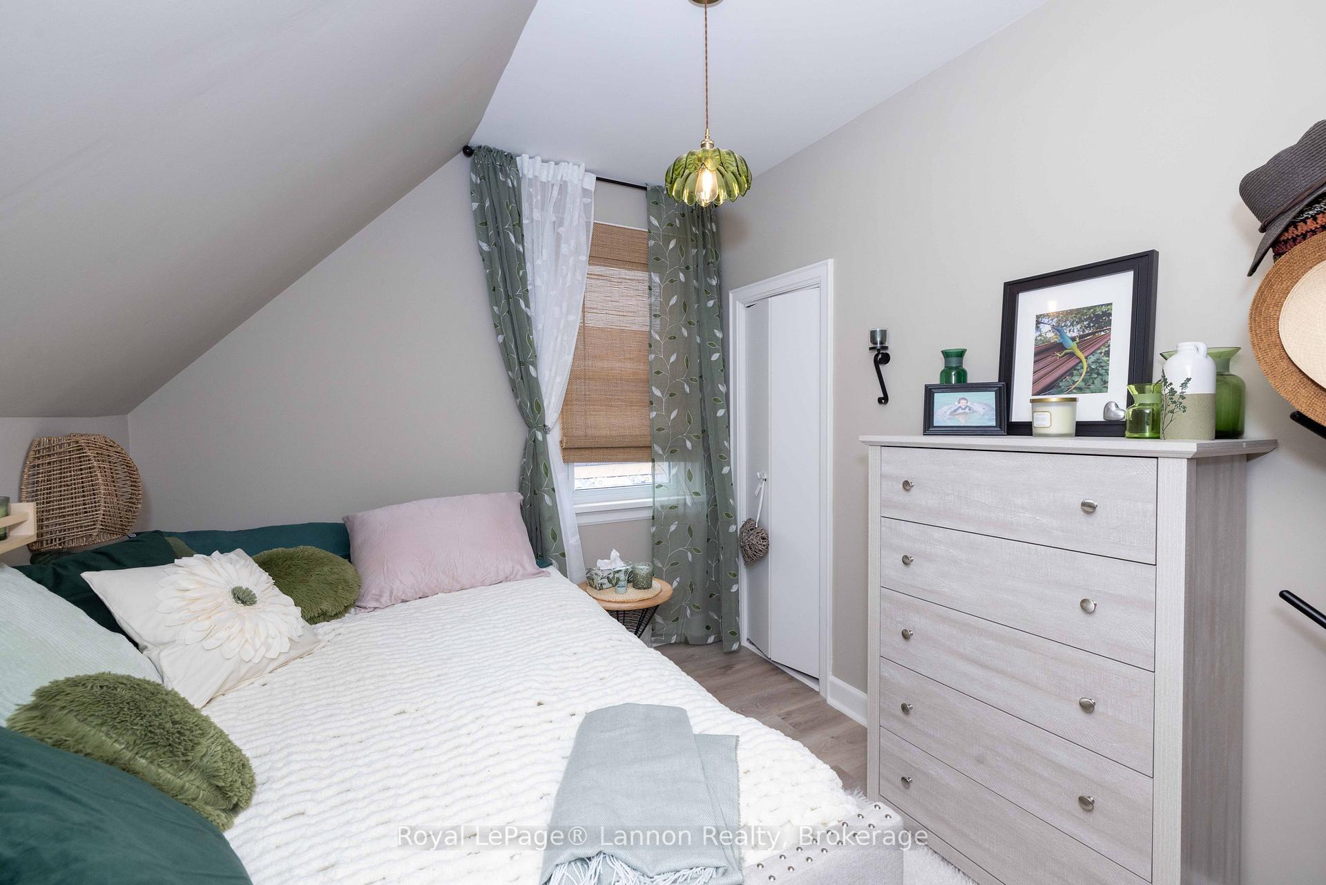 Photo 31 of 102 Bruce Street, Thunder Bay, Shuniah — HOMEH