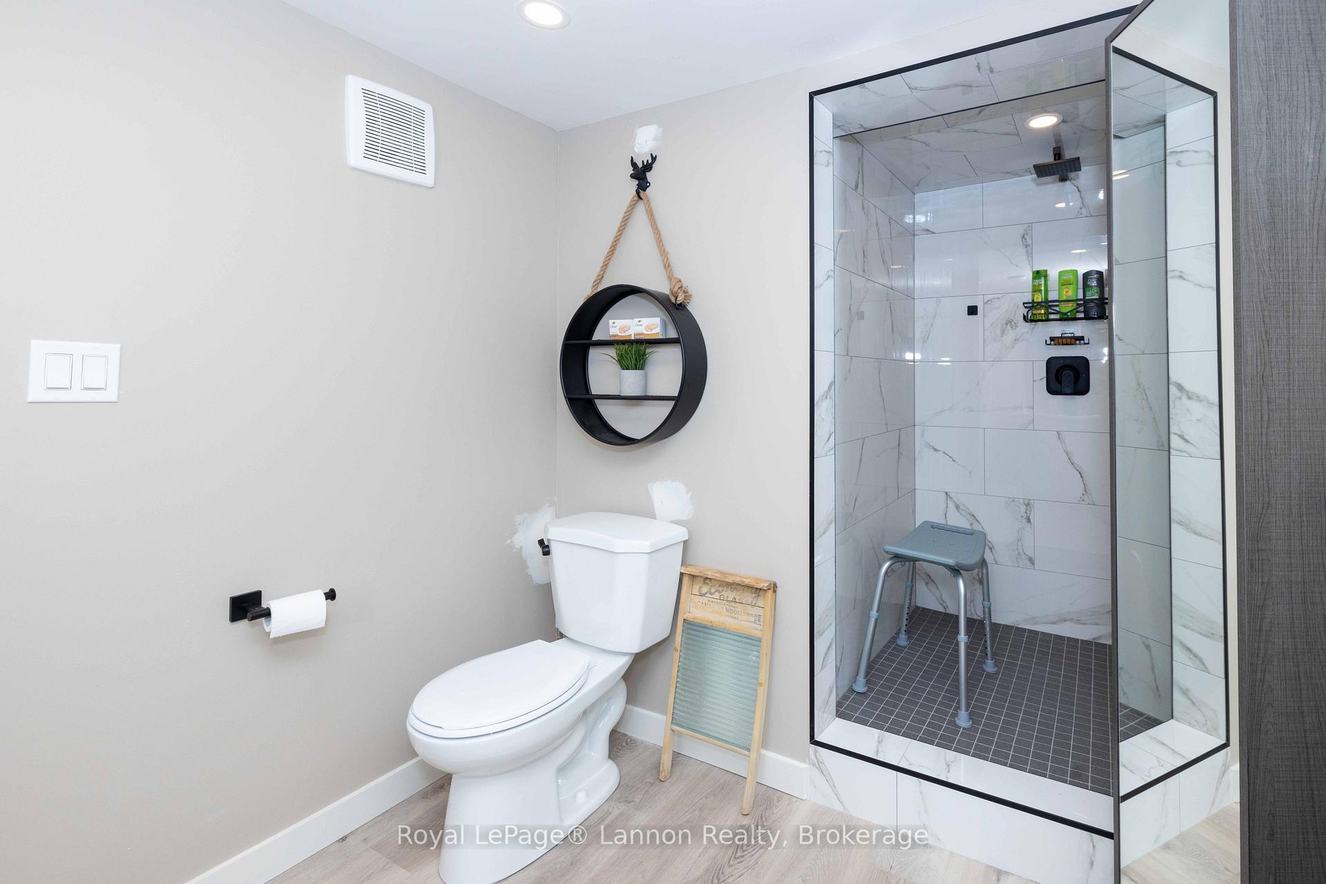 Photo 38 of 102 Bruce Street, Thunder Bay, Shuniah — HOMEH