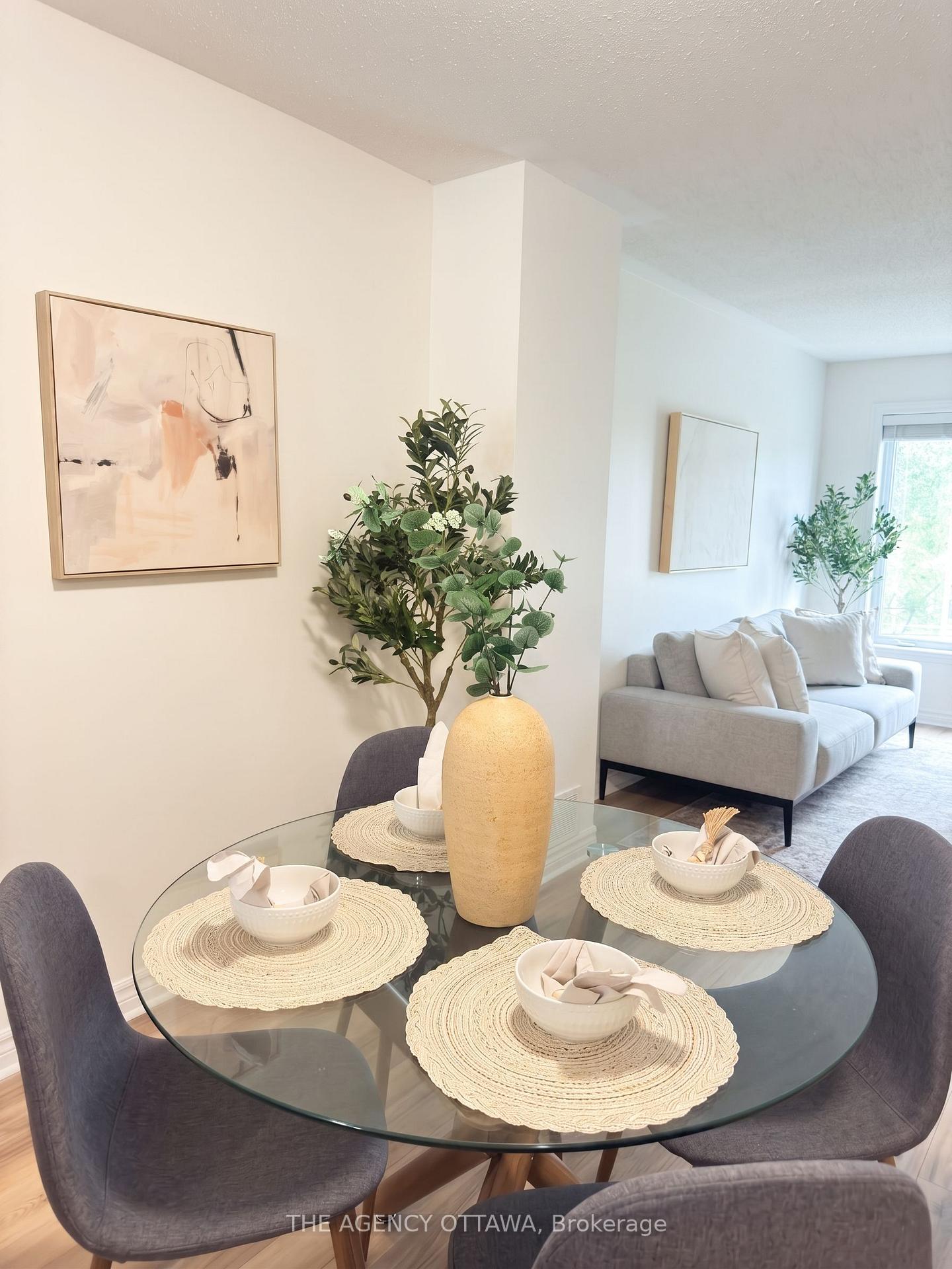 Photo 10 of Unit B, 664 Chapman Mills Drive, Ottawa, Barrhaven - Strandherd — HOMEH