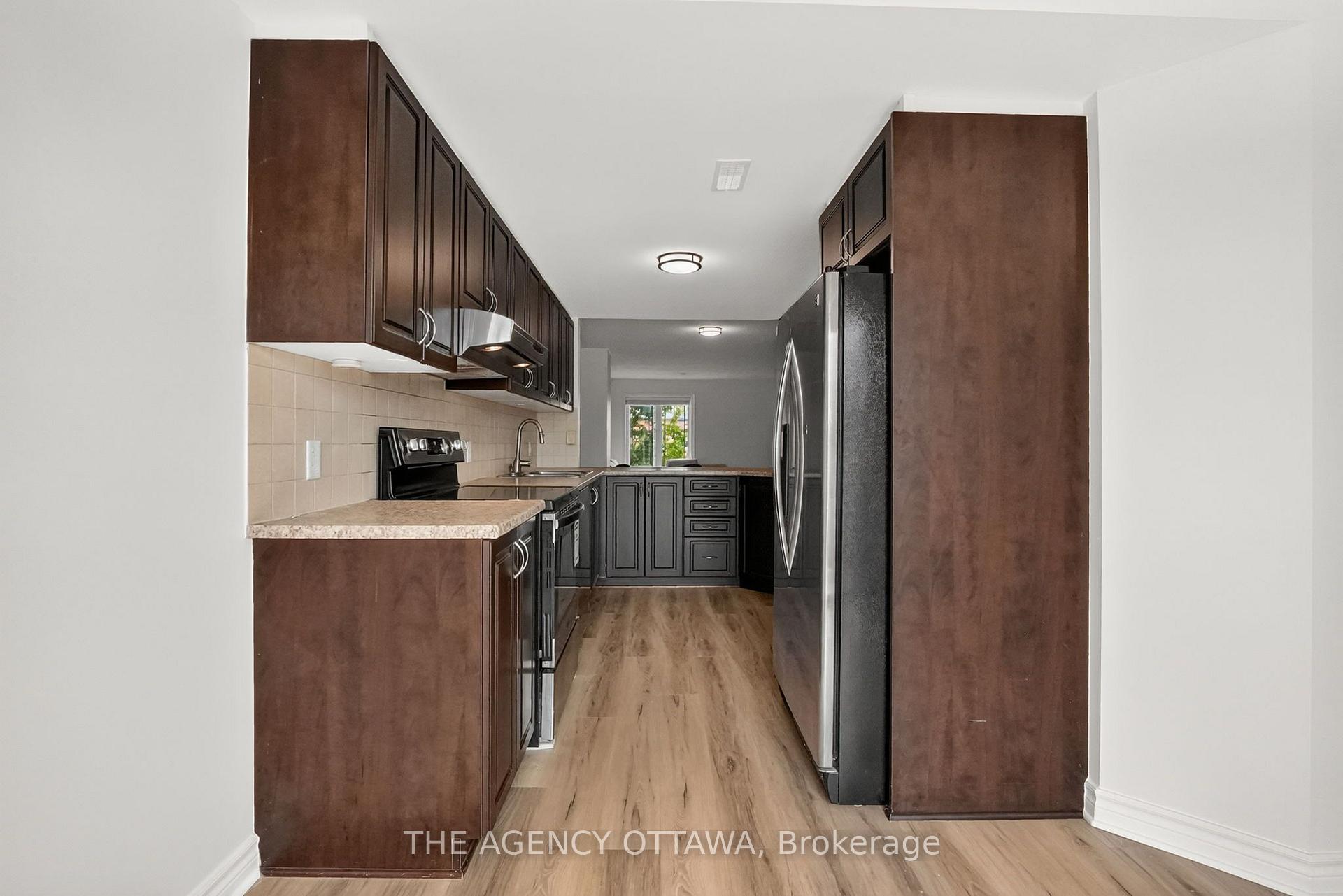 Photo 19 of Unit B, 664 Chapman Mills Drive, Ottawa, Barrhaven - Strandherd — HOMEH