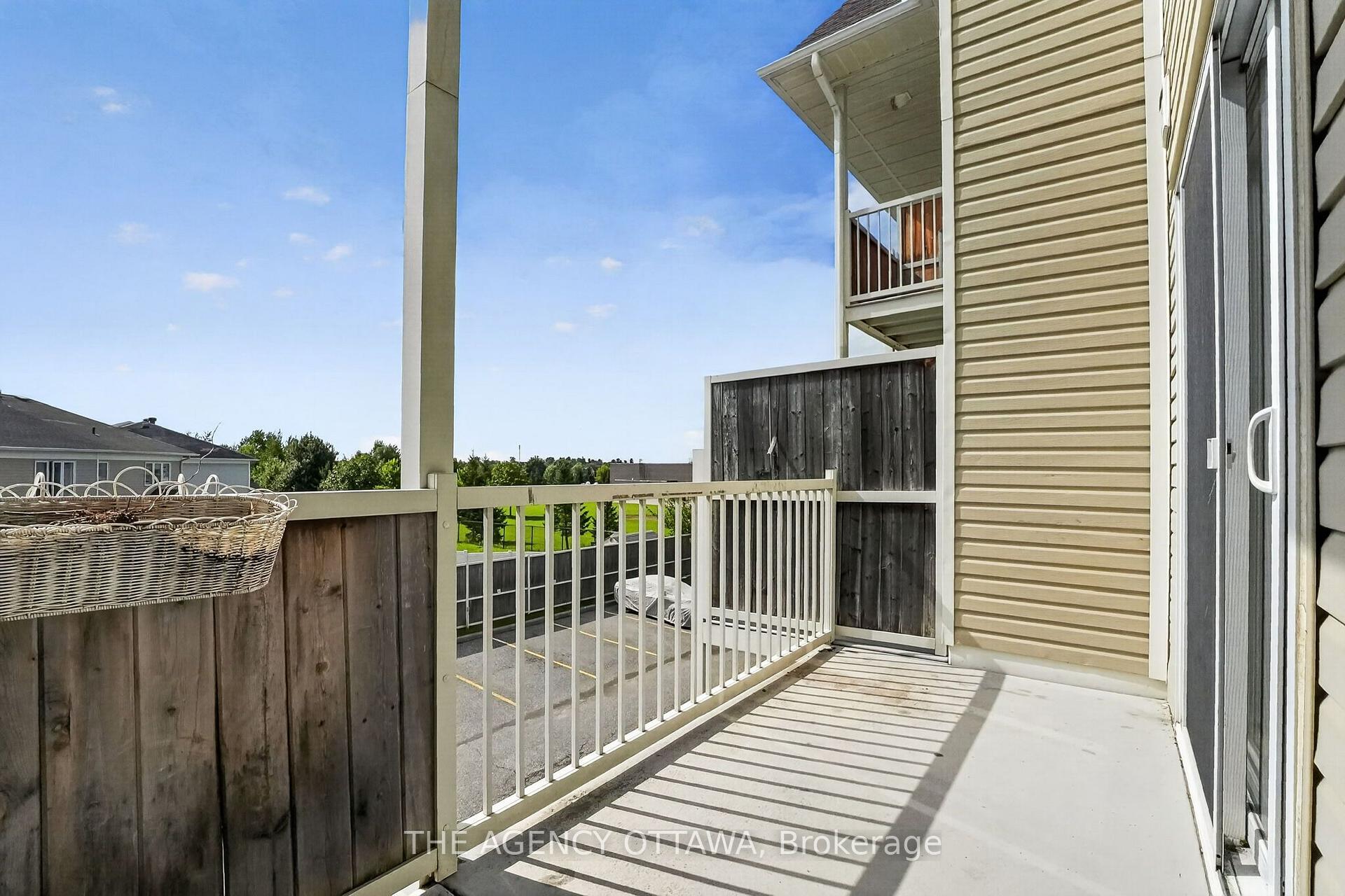 Photo 22 of Unit B, 664 Chapman Mills Drive, Ottawa, Barrhaven - Strandherd — HOMEH