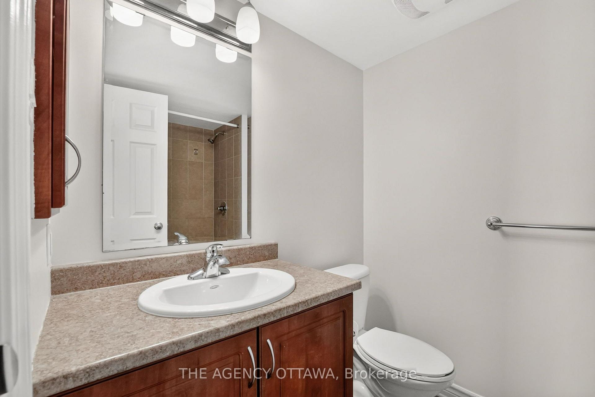 Photo 27 of Unit B, 664 Chapman Mills Drive, Ottawa, Barrhaven - Strandherd — HOMEH