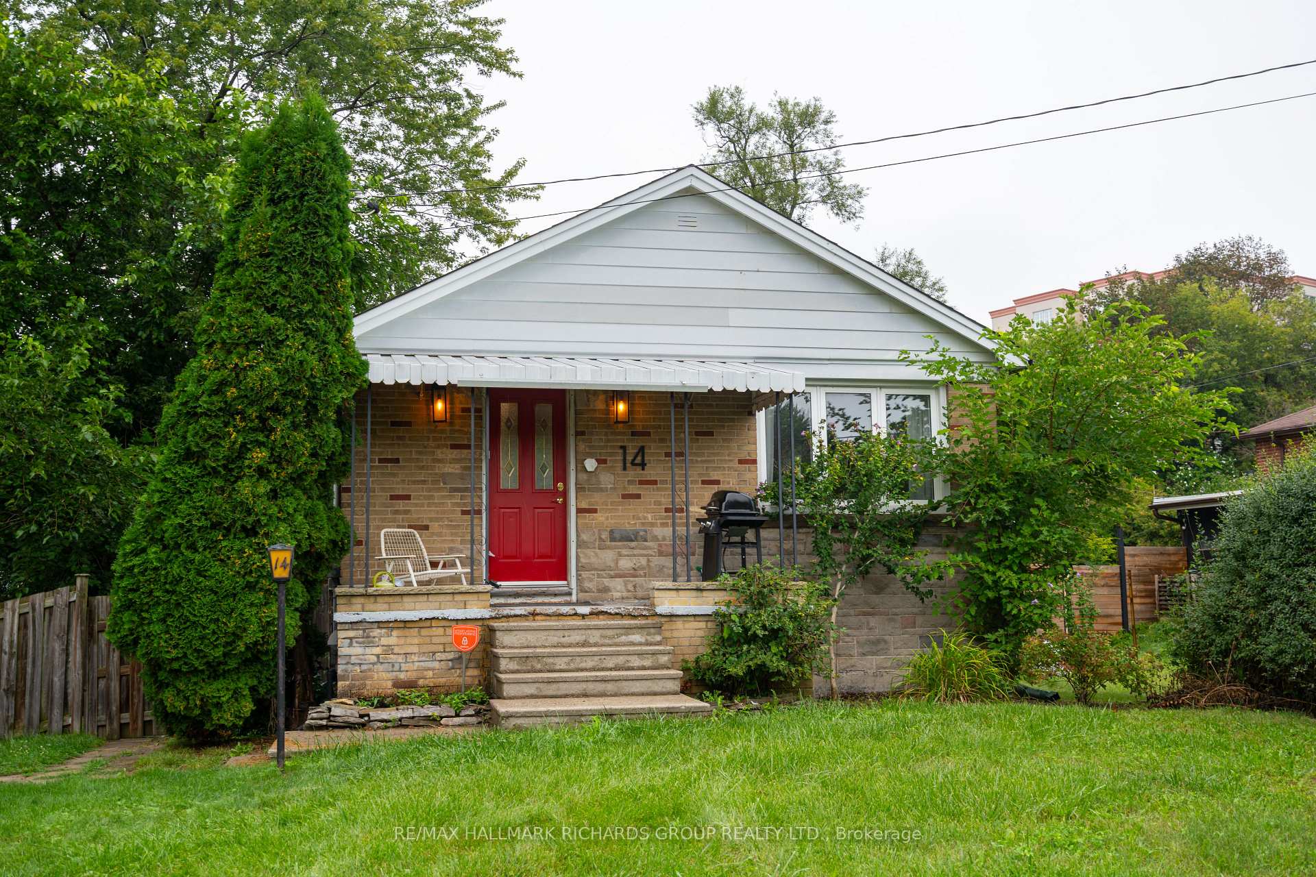 Front of 14 Glen Everest Road