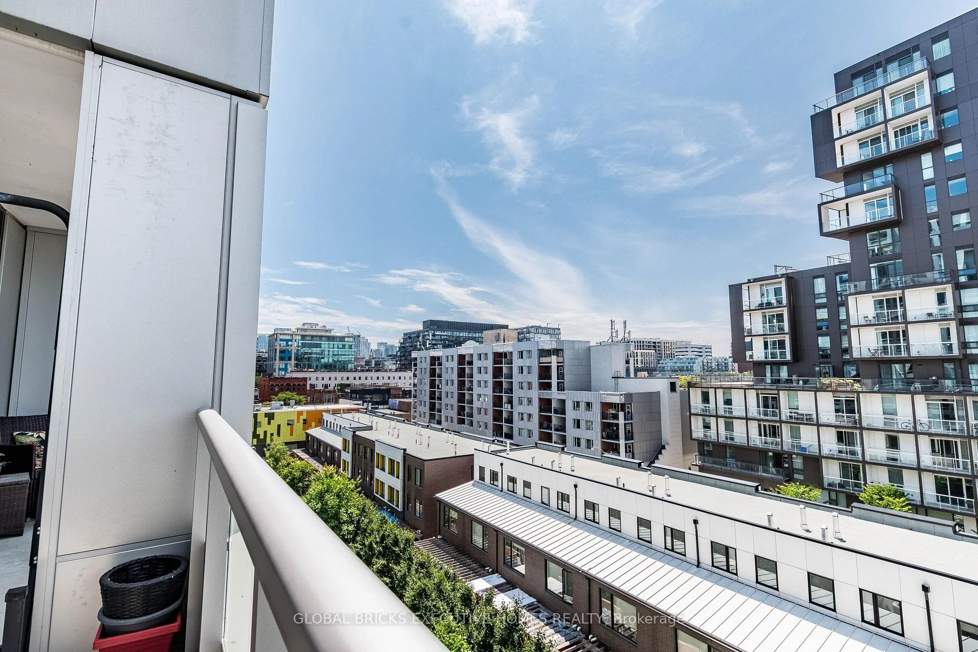Photo 2 of Unit 602, 38 Cameron Street, Toronto, Kensington-Chinatown — HOMEH