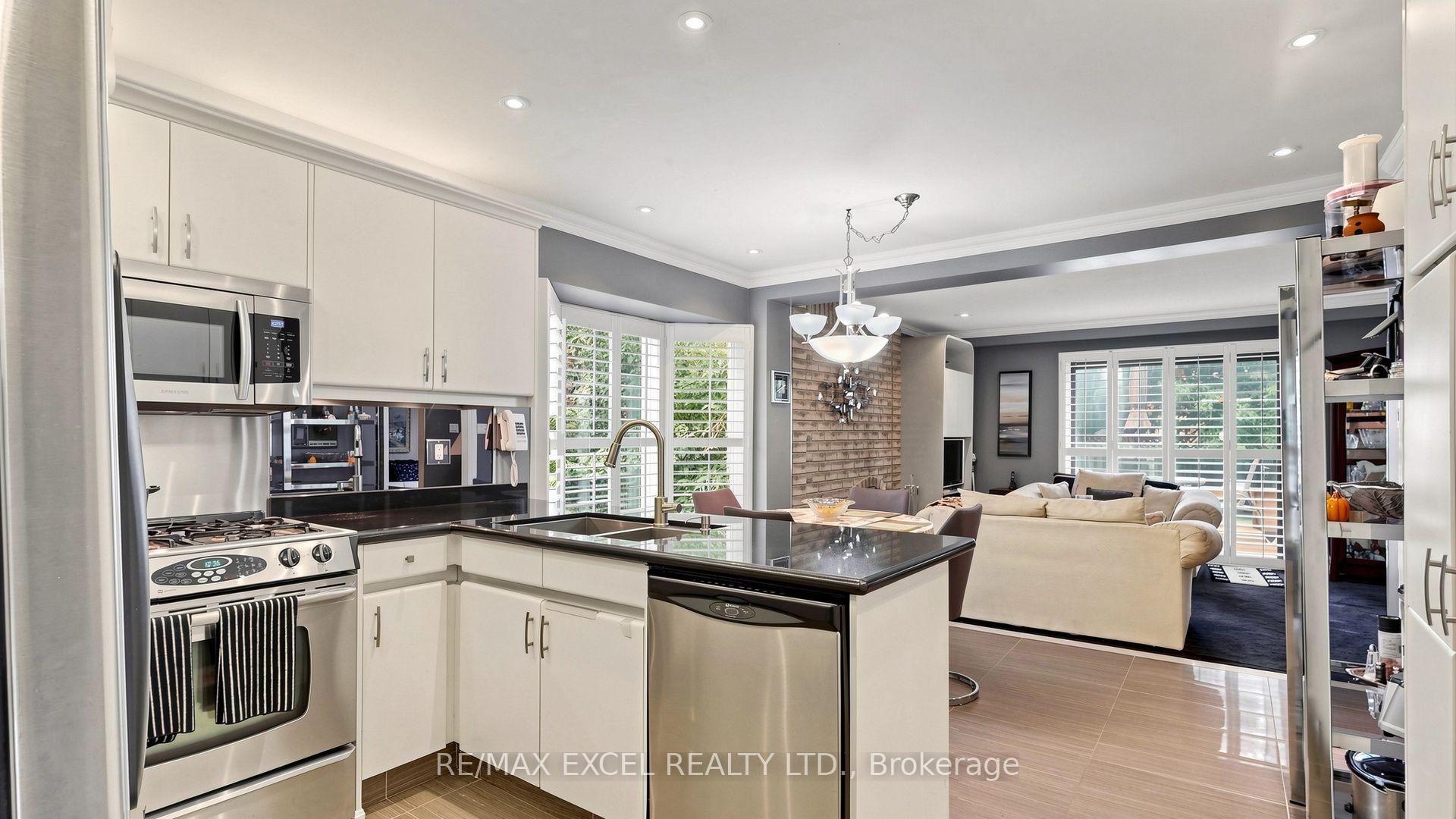 Photo 17 of 11 Alexis Road, Markham, Thornlea — HOMEH
