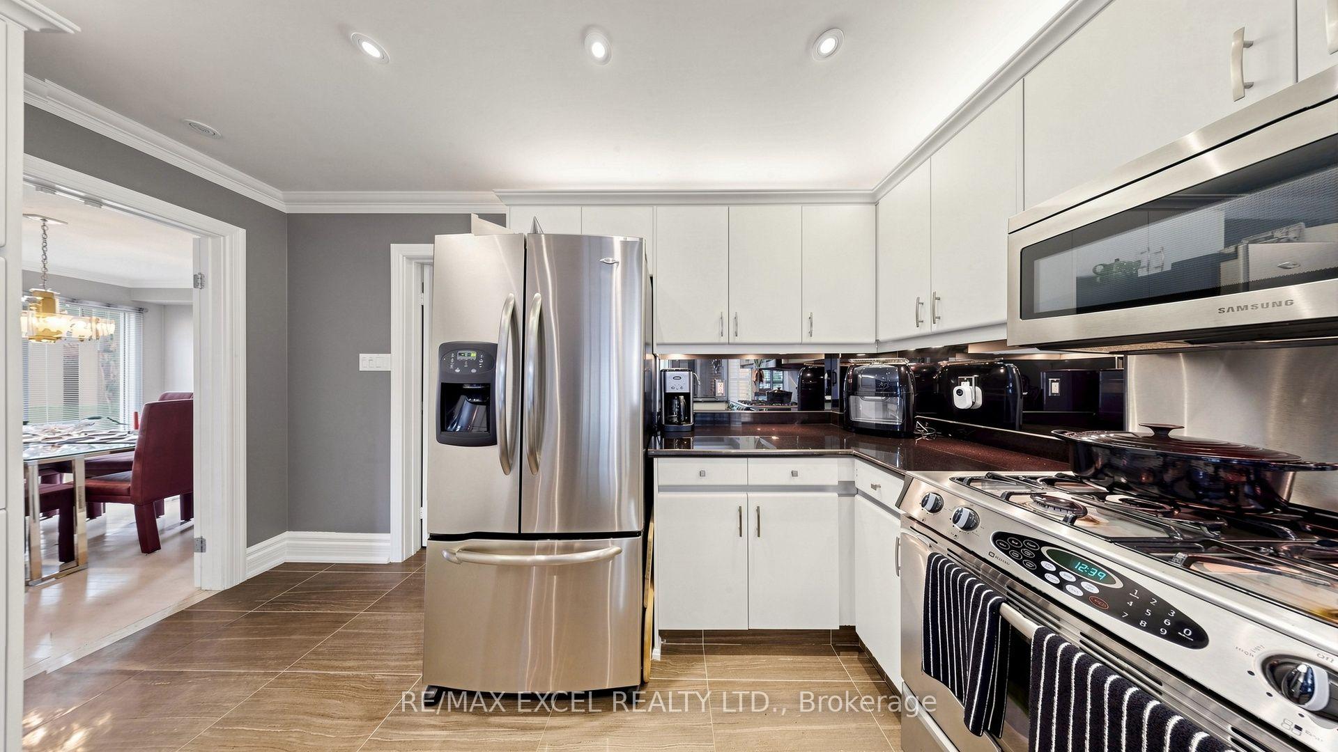 Photo 18 of 11 Alexis Road, Markham, Thornlea — HOMEH