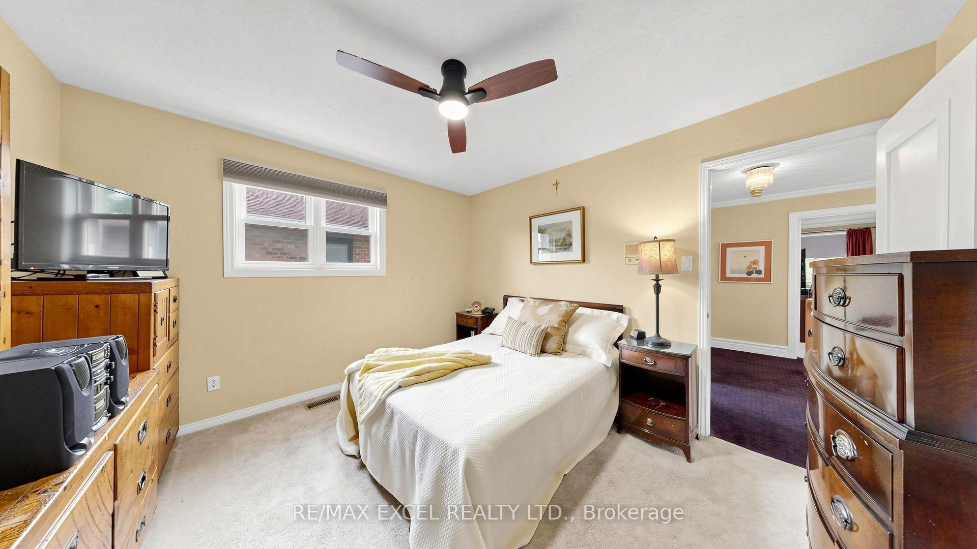 Photo 32 of 11 Alexis Road, Markham, Thornlea — HOMEH