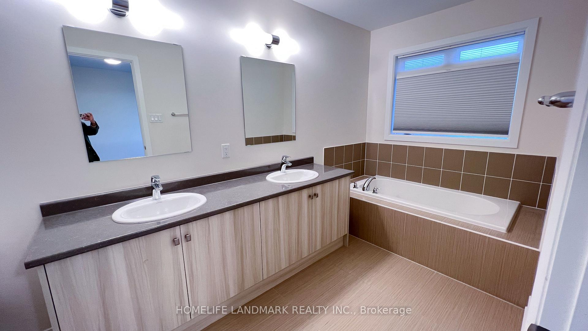 Photo 8 of 22 Donald Fleming Way, Whitby, Pringle Creek — HOMEH