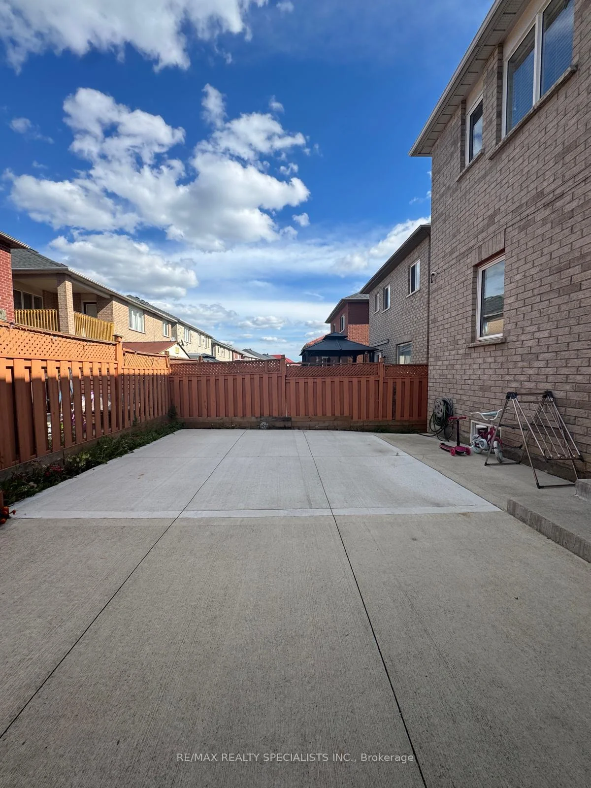 Photo 48 of 41 Madronna Gardens, Brampton, Fletcher's Meadow — HOMEH