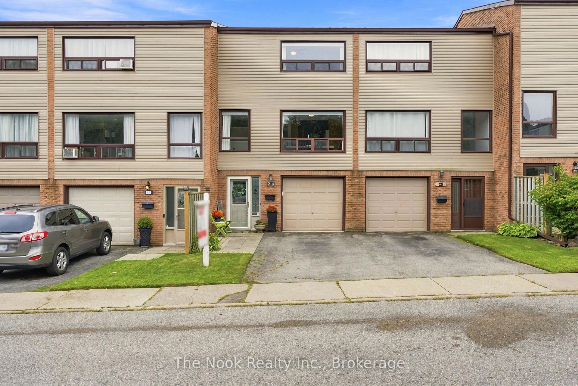 Photo 1 of 27 The Bridle Path, Clarington, Bowmanville — HOMEH