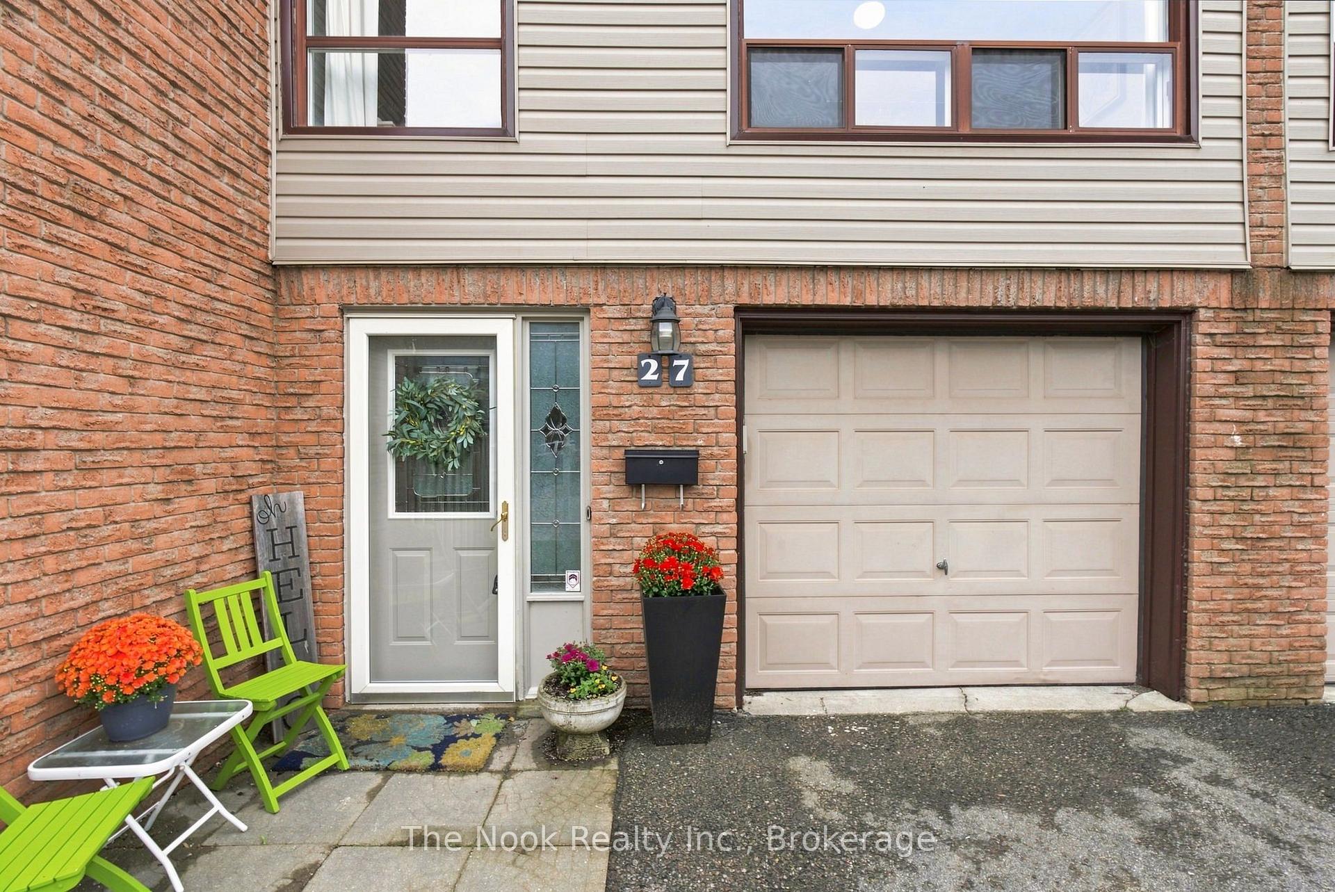 Photo 3 of 27 The Bridle Path, Clarington, Bowmanville — HOMEH